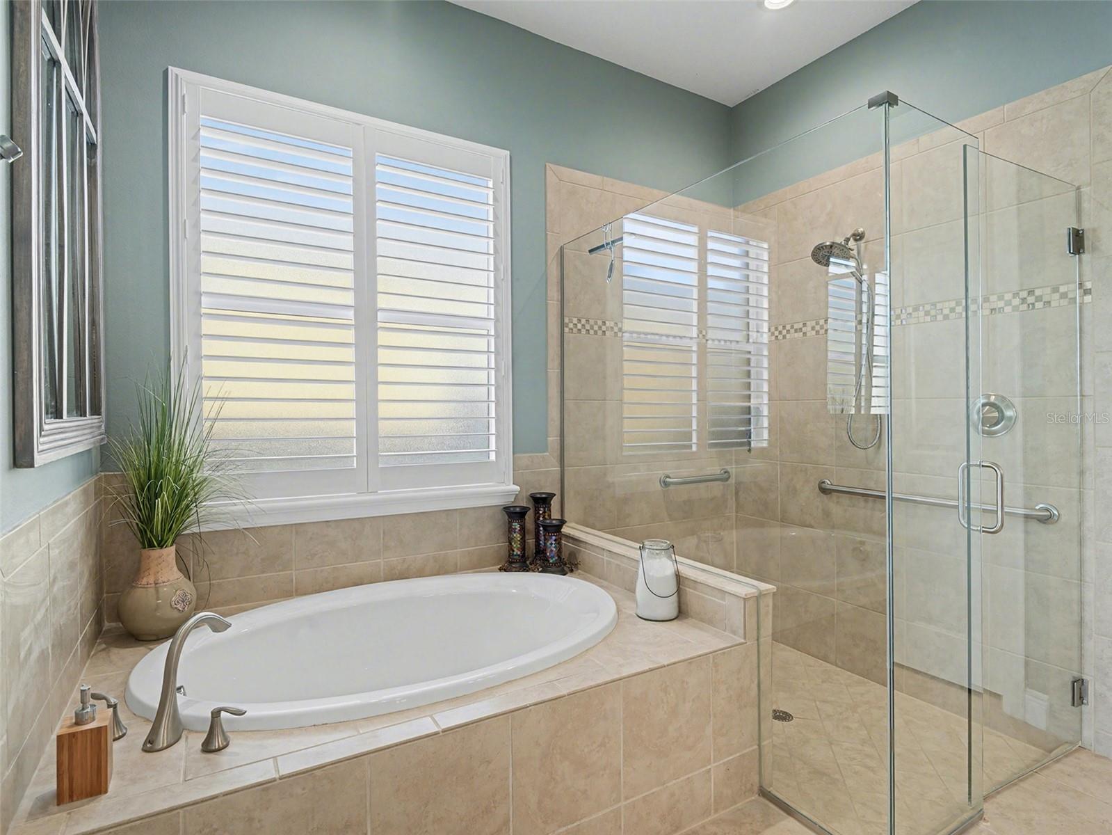 1018 OVERLOOK CT — photo 13