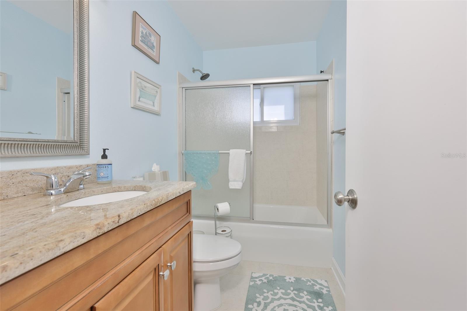 1704 DANBURY DR — photo 5