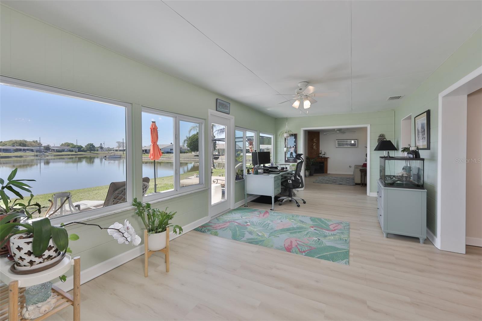 1704 DANBURY DR — photo 4