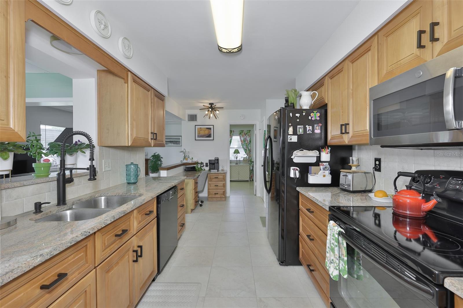 1704 DANBURY DR — photo 18