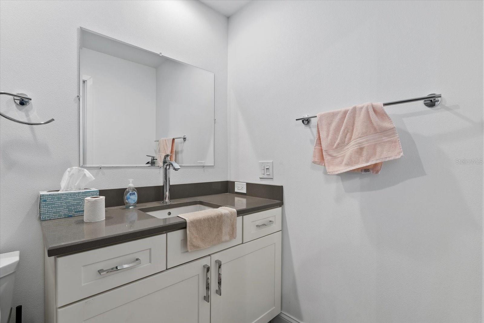 847 FREELING DR — photo 20