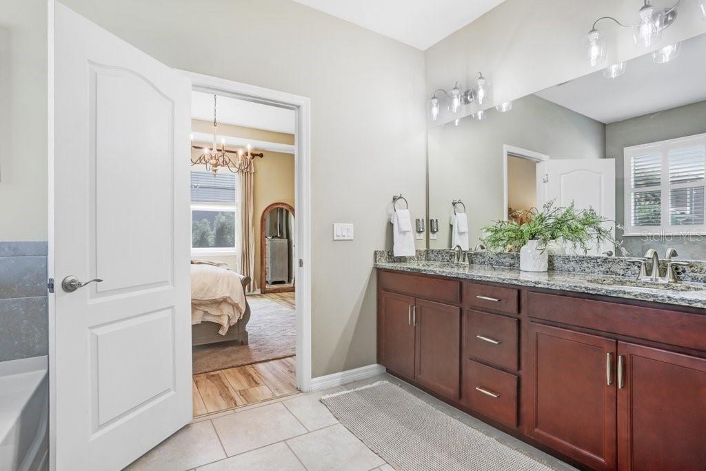 2807 ORIOLE DR — photo 25