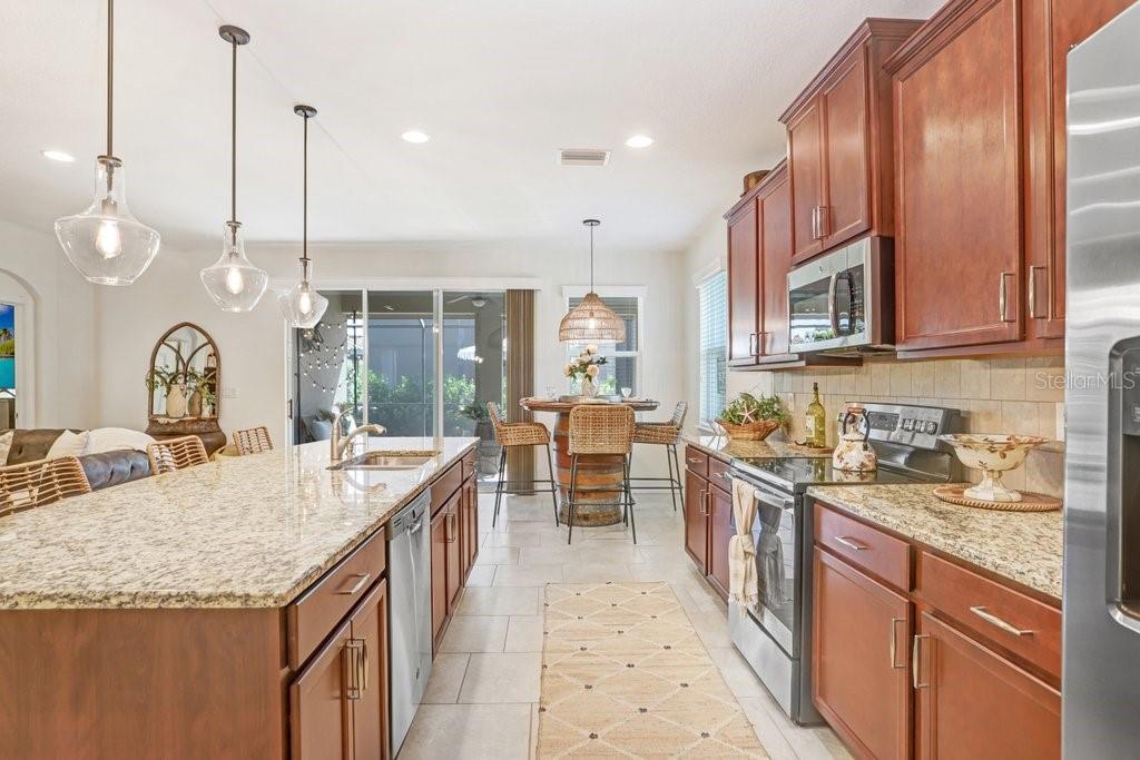 2807 ORIOLE DR — photo 23