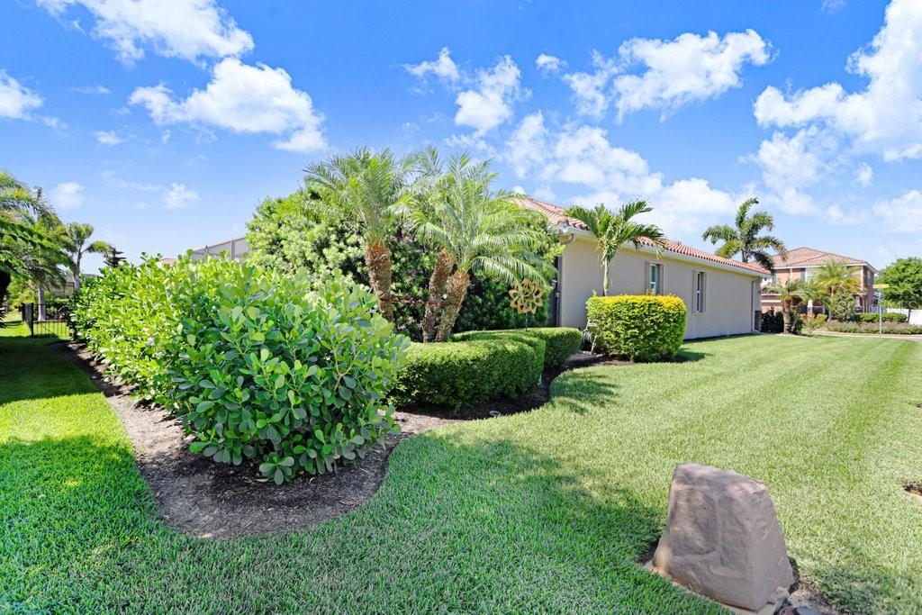 2807 ORIOLE DR — photo 38