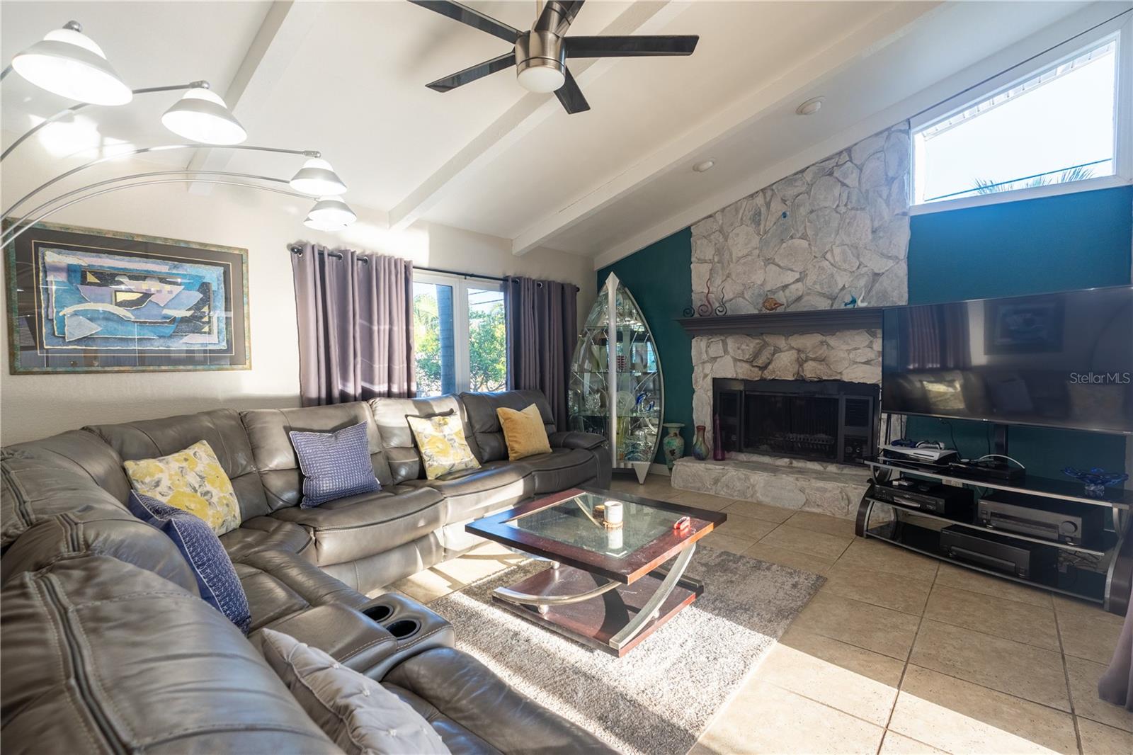 33 SOUTHWIND DR — photo 15