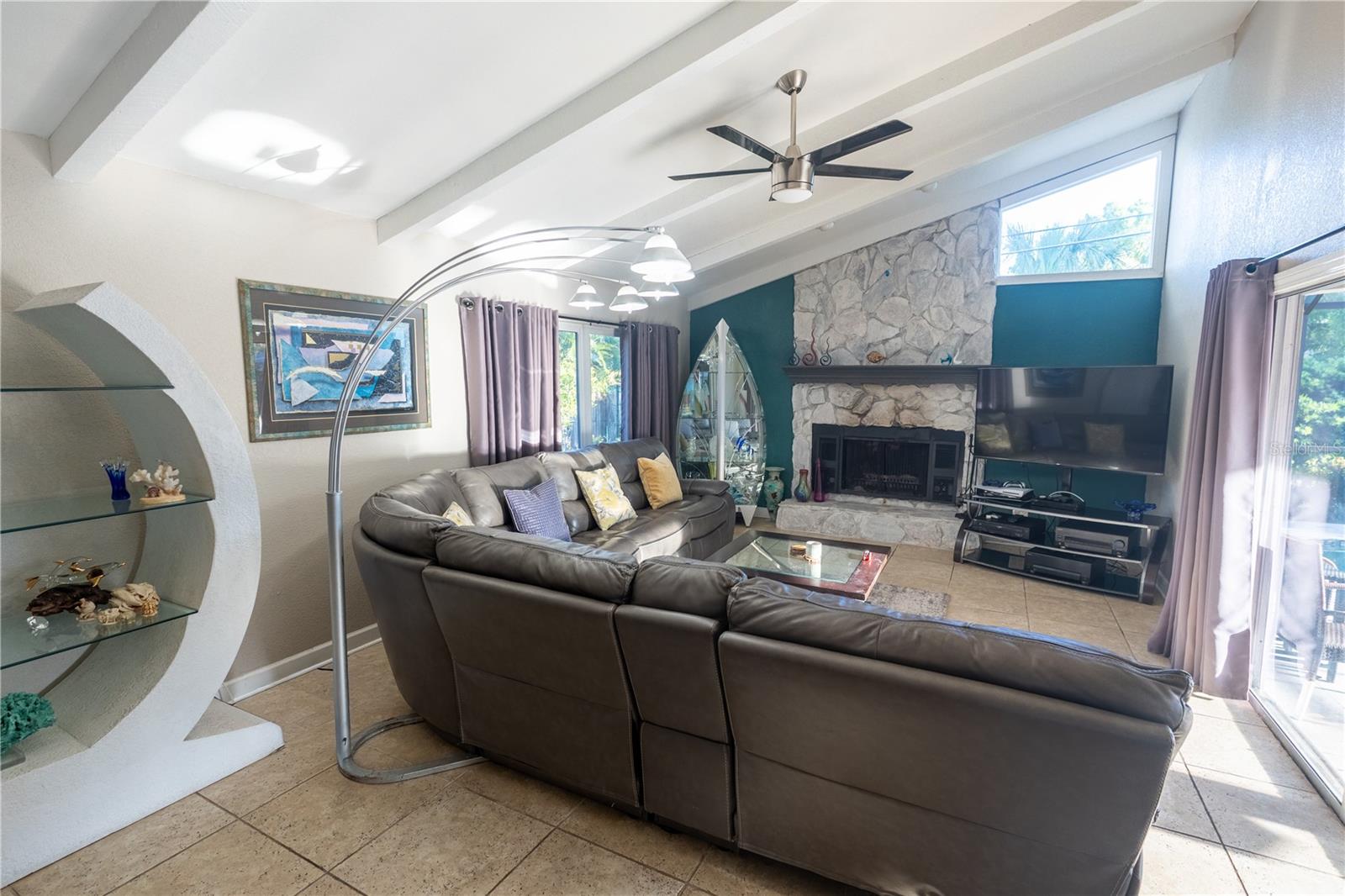 33 SOUTHWIND DR — photo 18