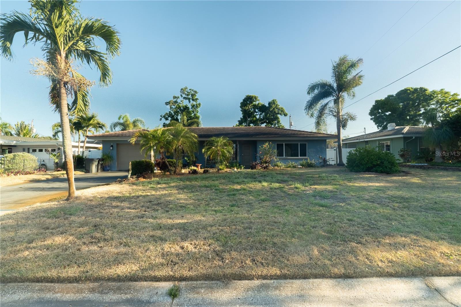 33 SOUTHWIND DR — photo 3