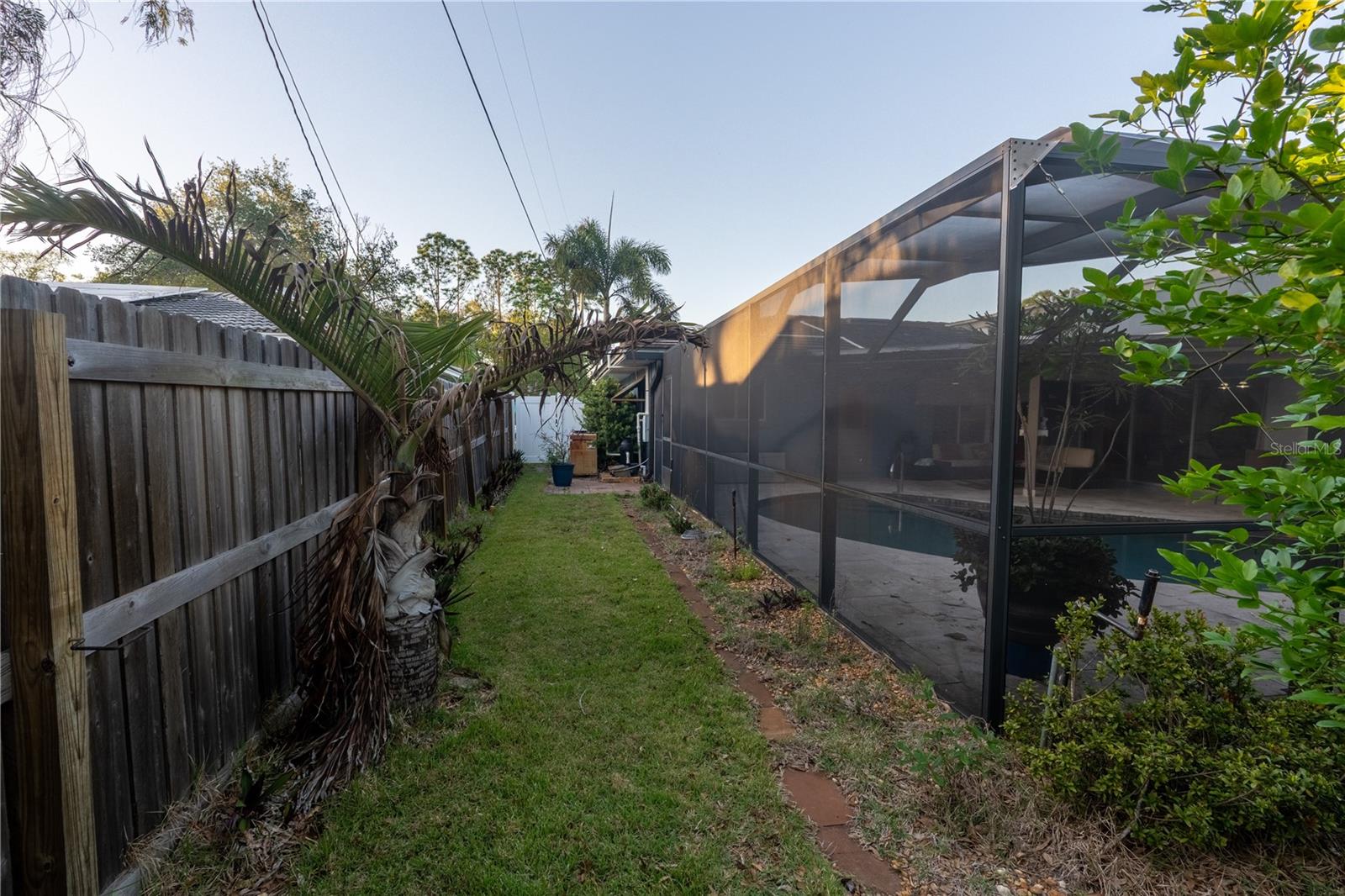 33 SOUTHWIND DR — photo 44