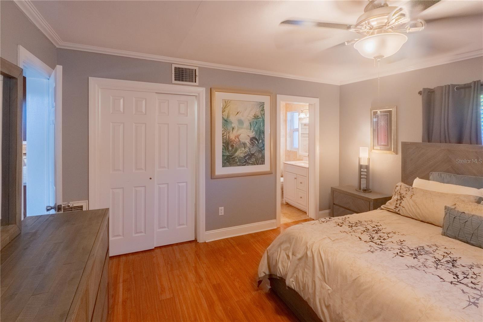 33 SOUTHWIND DR — photo 21