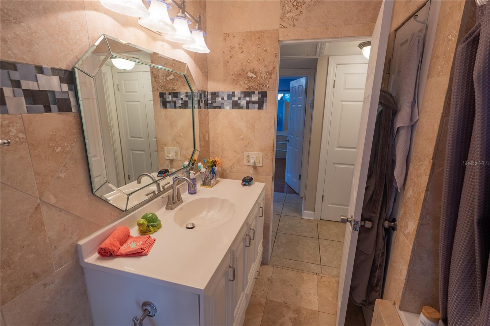 33 SOUTHWIND DR — photo 29