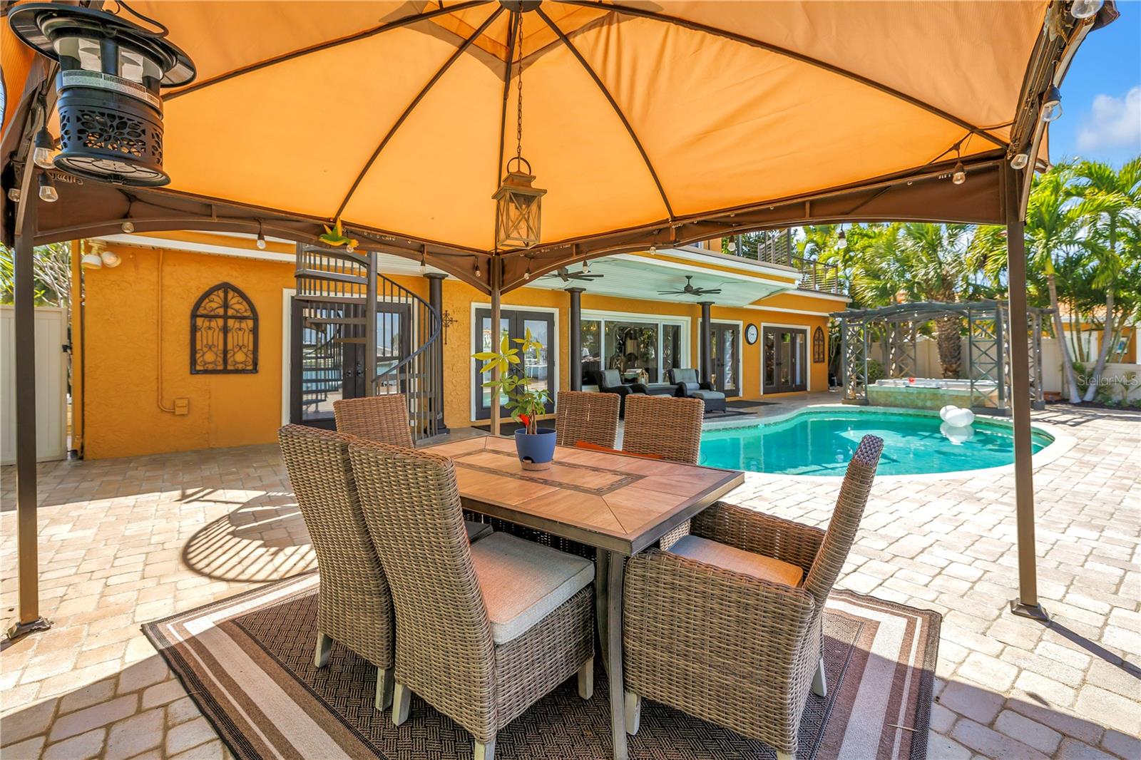 3945 POINSETTIA DR — photo 81