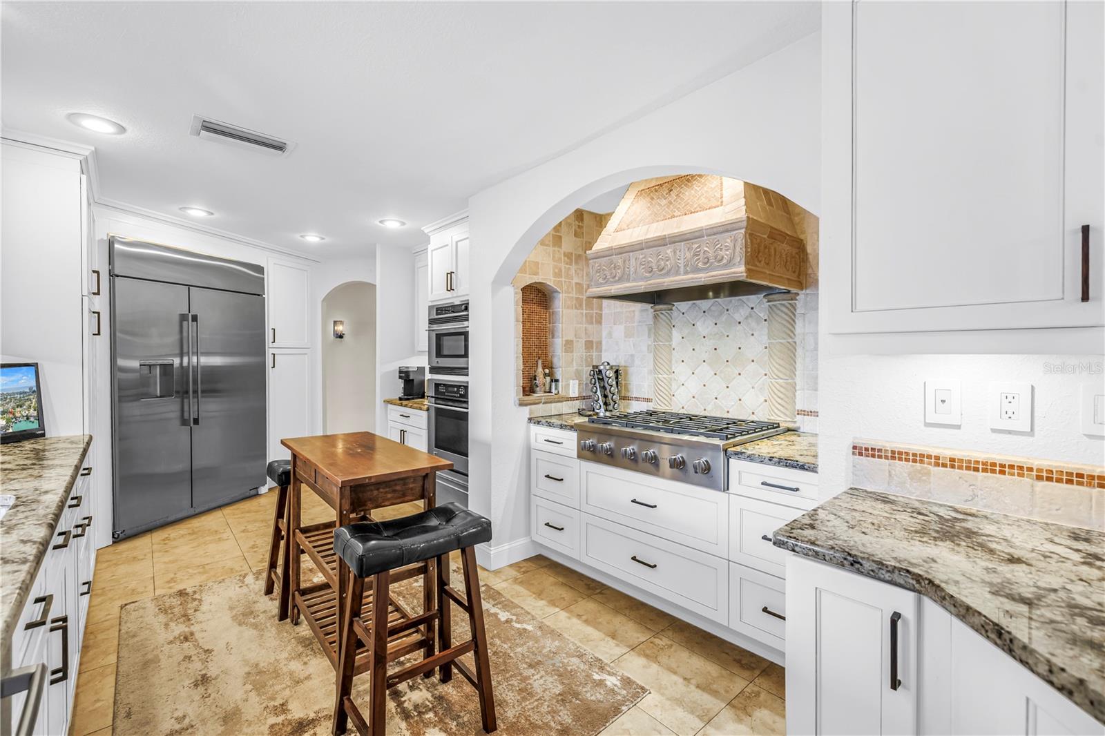 3945 POINSETTIA DR — photo 8