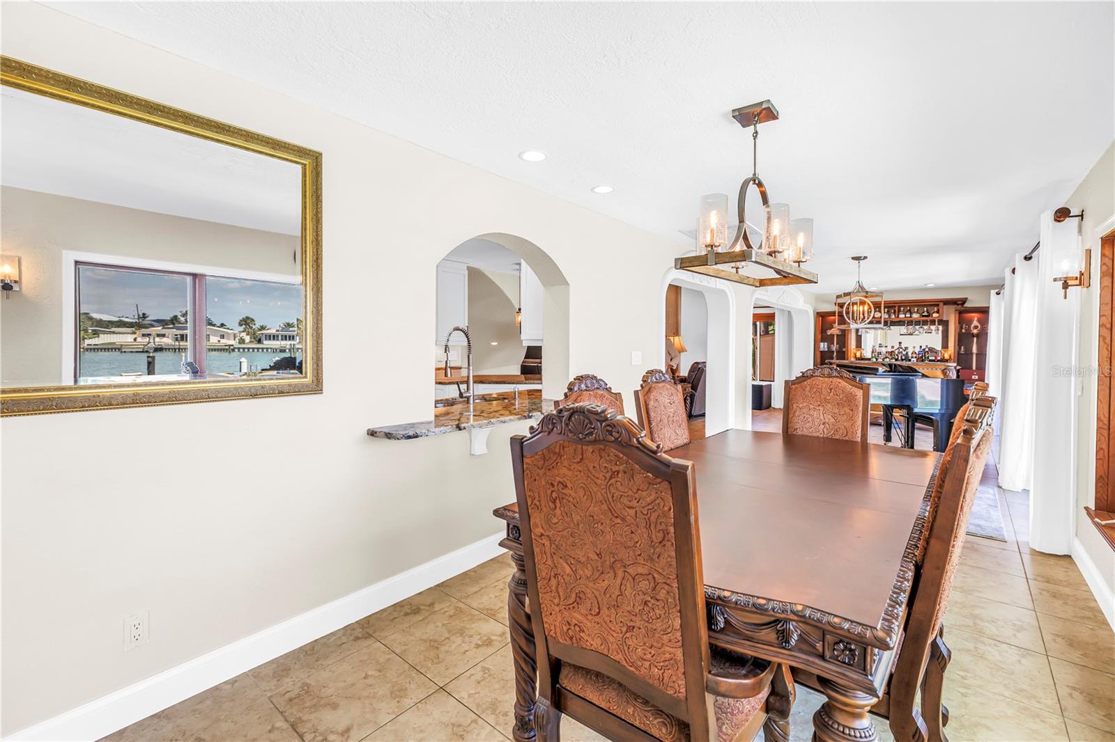 3945 POINSETTIA DR — photo 44