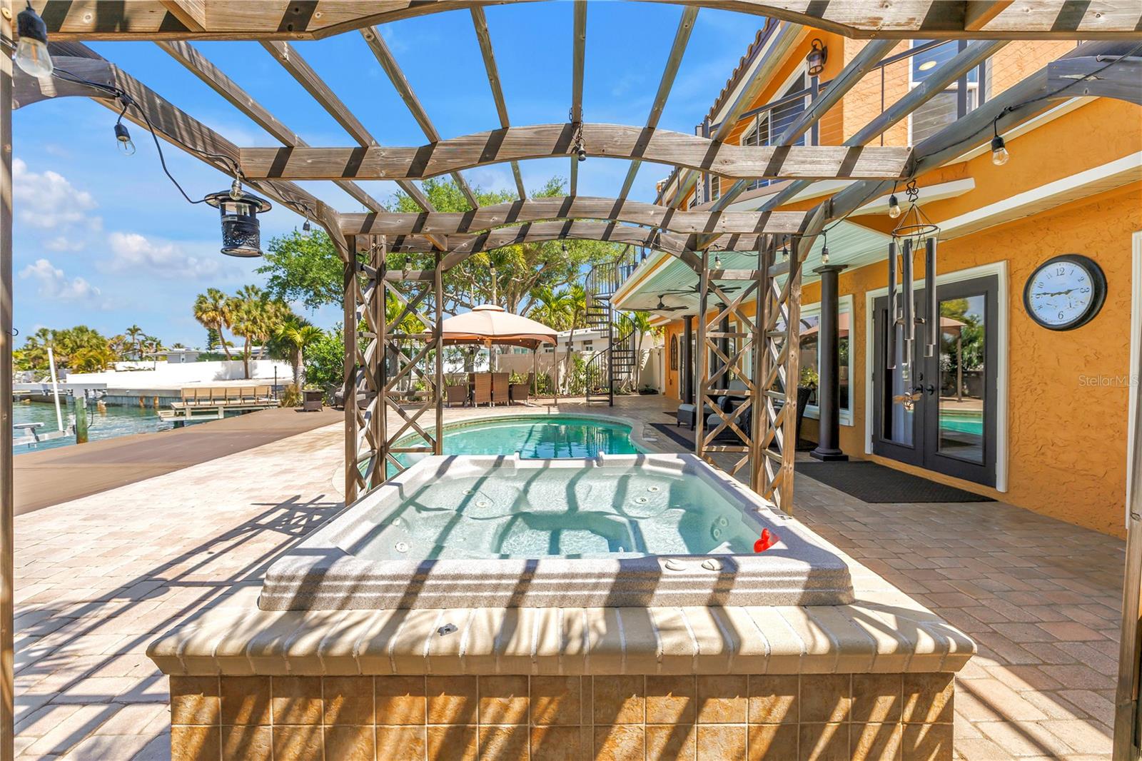 3945 POINSETTIA DR — photo 76