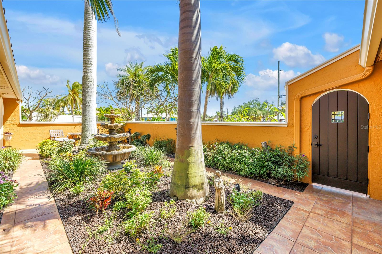 3945 POINSETTIA DR — photo 14