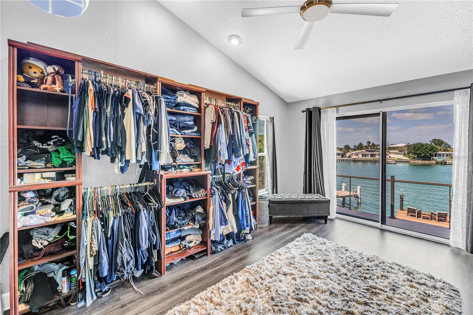 3945 POINSETTIA DR — photo 60