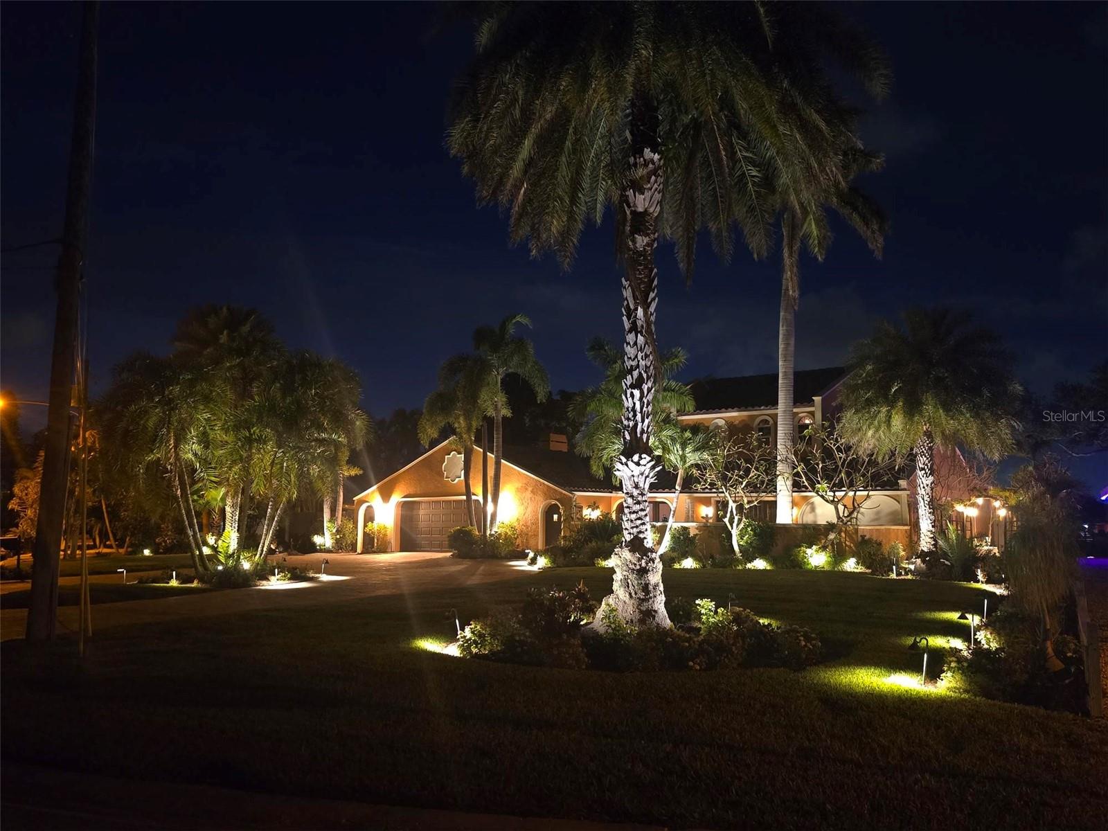 3945 POINSETTIA DR — photo 94