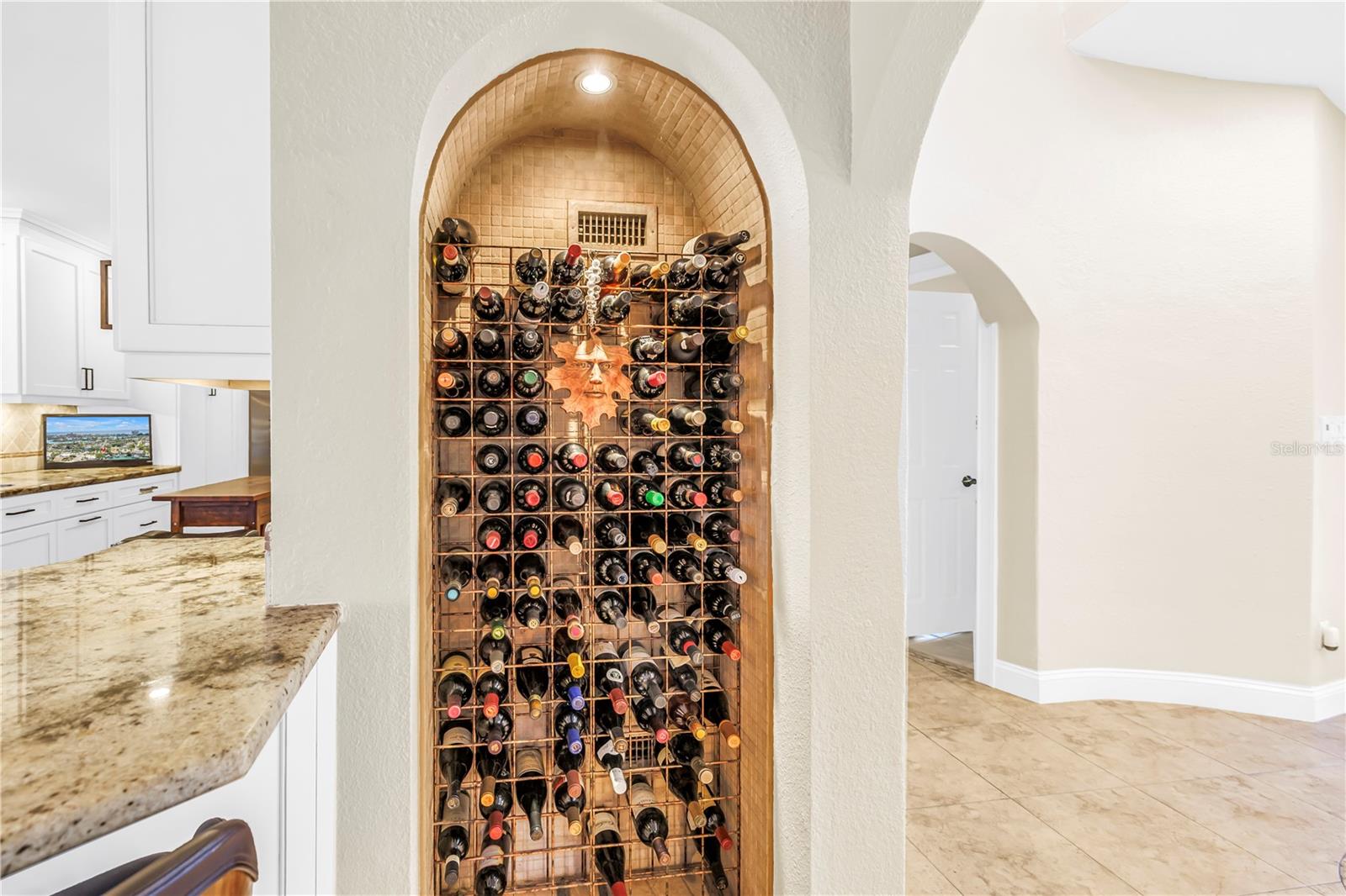 3945 POINSETTIA DR — photo 6