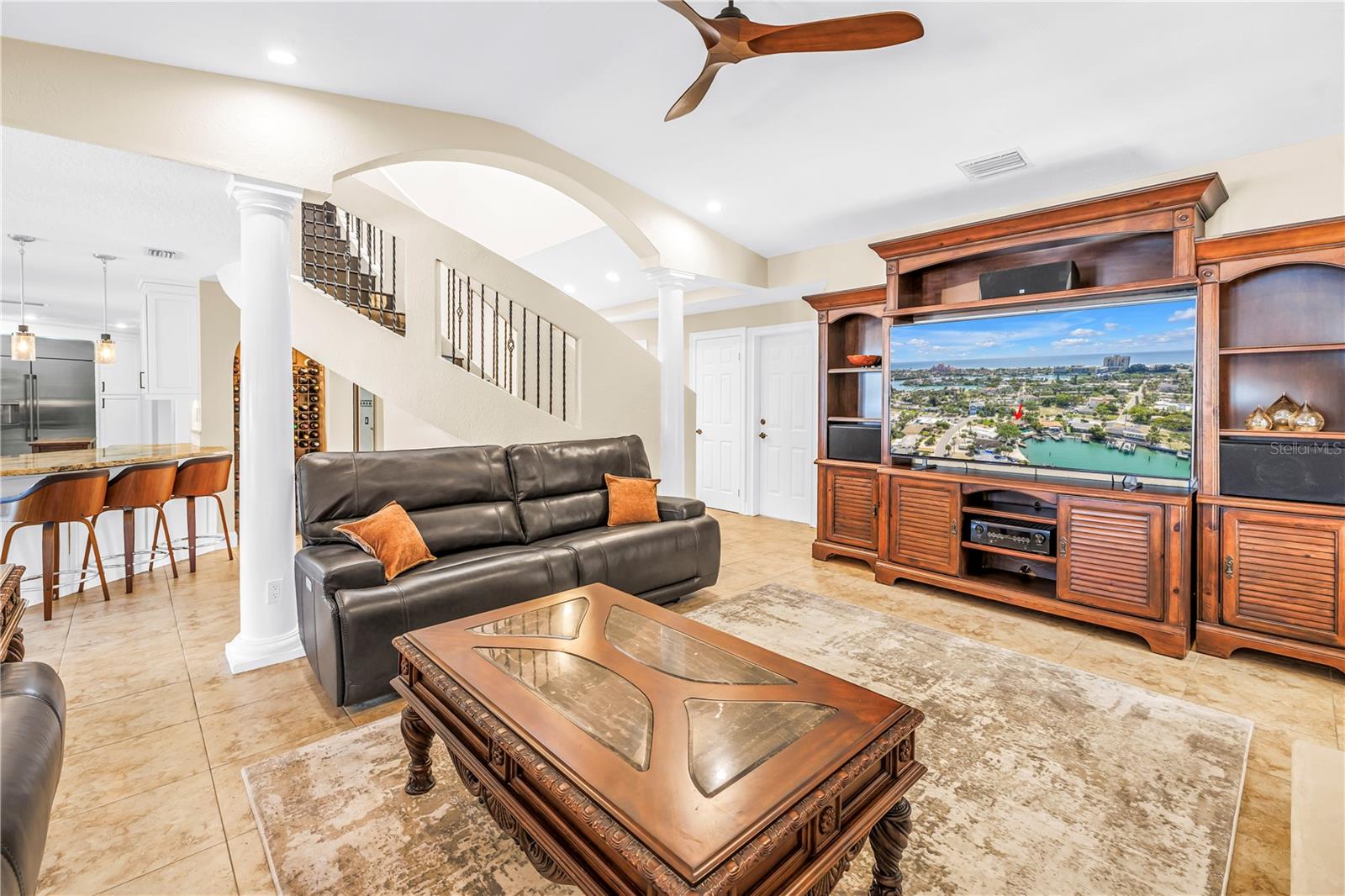 3945 POINSETTIA DR — photo 37