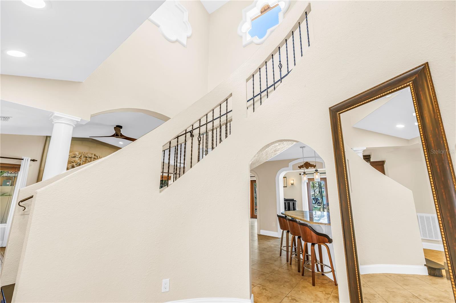 3945 POINSETTIA DR — photo 18