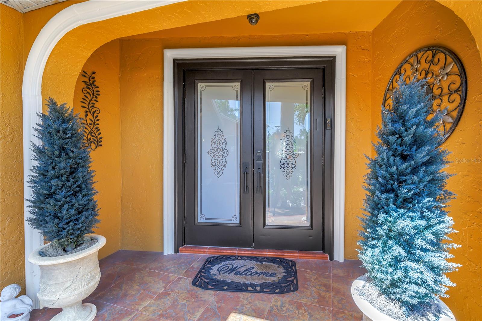 3945 POINSETTIA DR — photo 25