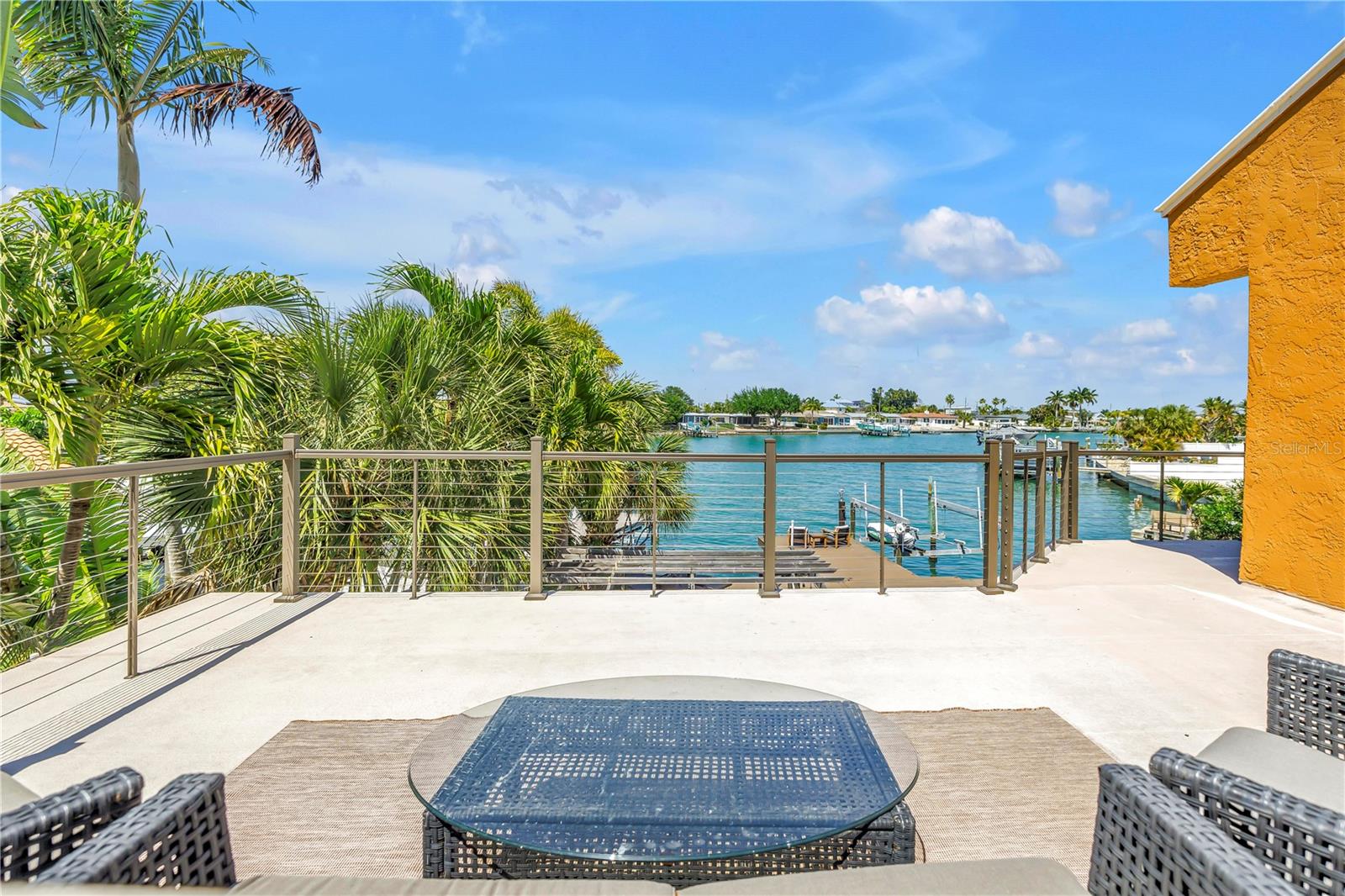 3945 POINSETTIA DR — photo 12