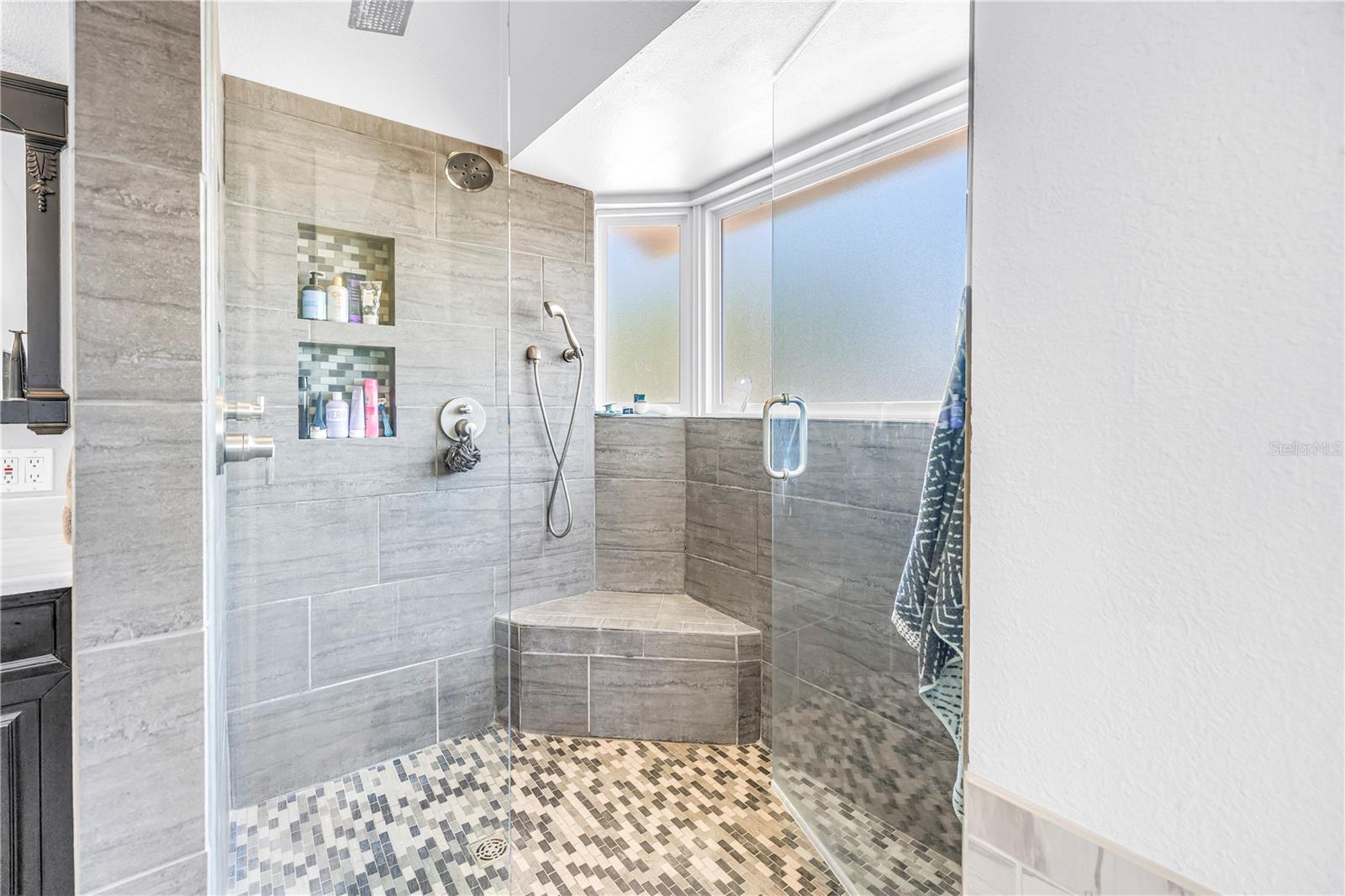 3945 POINSETTIA DR — photo 63
