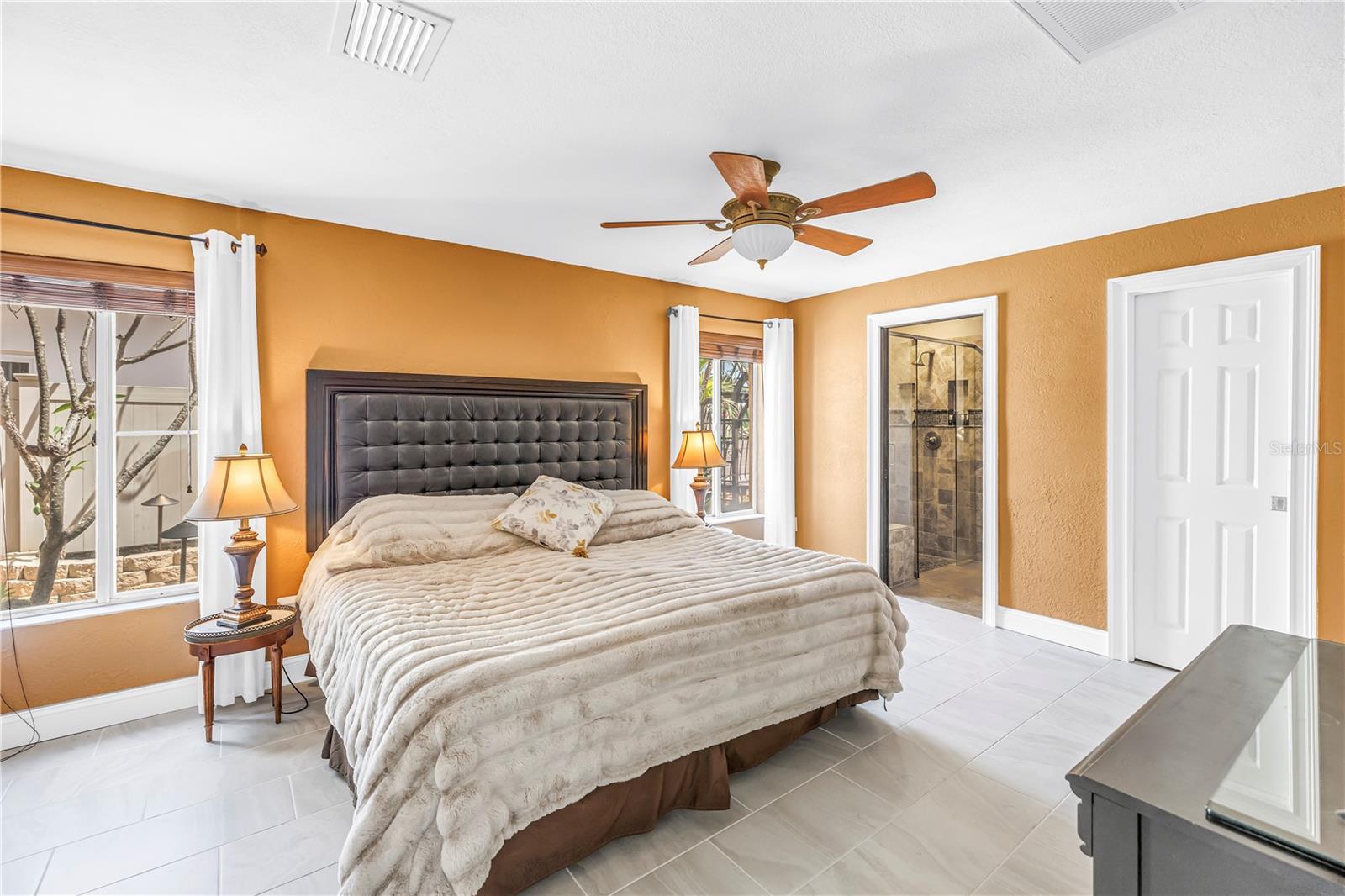 3945 POINSETTIA DR — photo 45