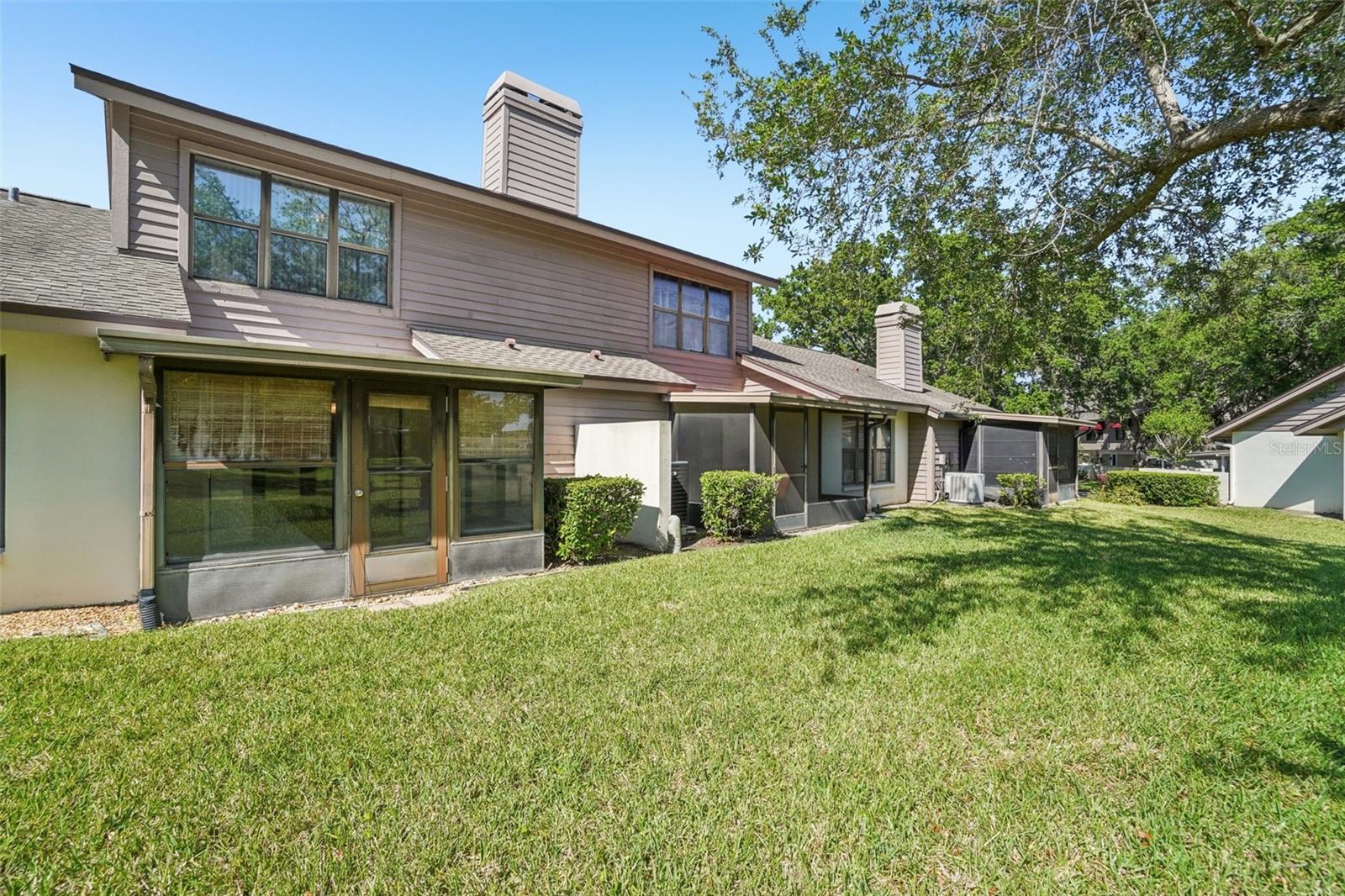 745 OAK PARK PL — photo 37