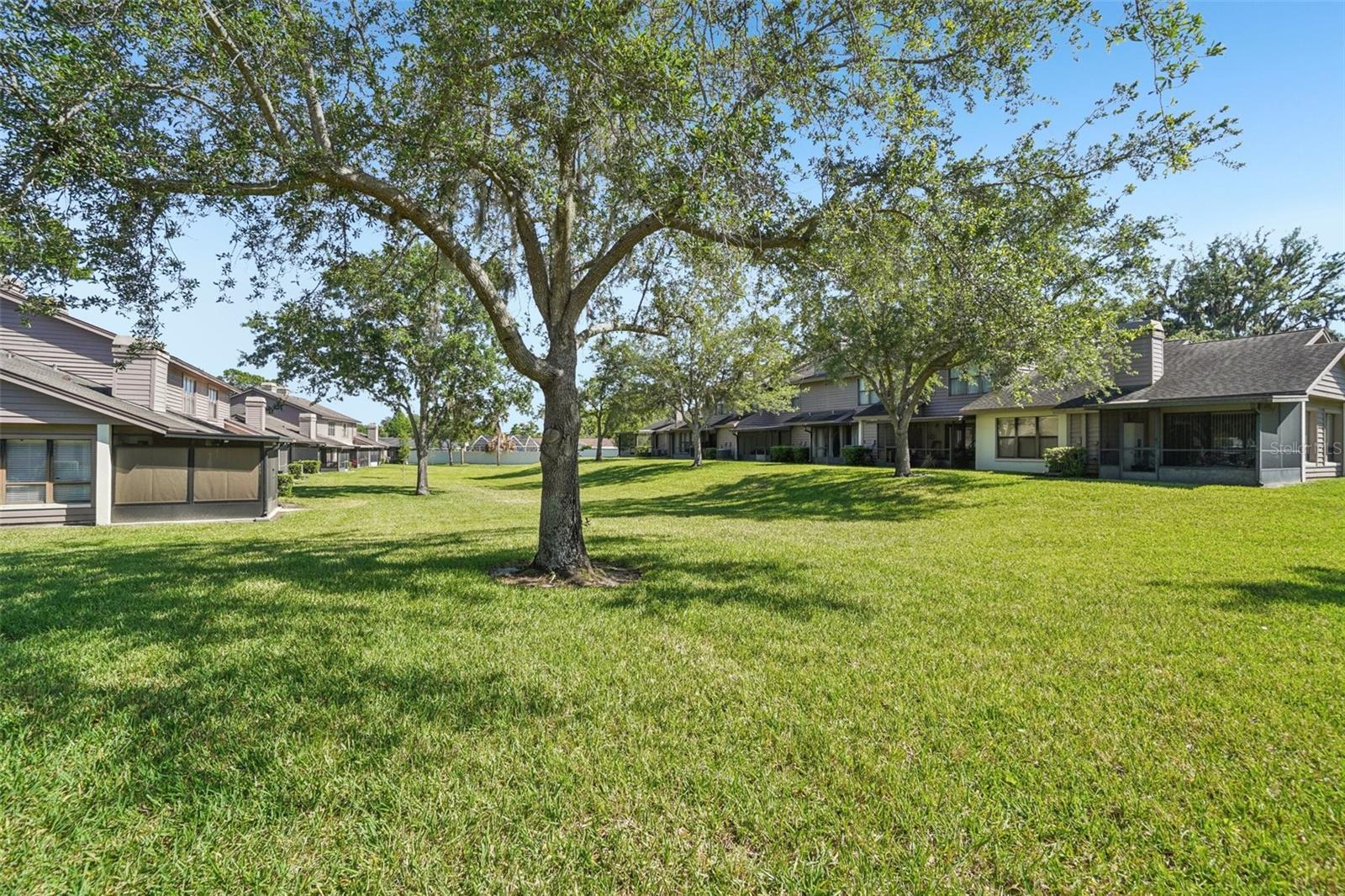 745 OAK PARK PL — photo 35