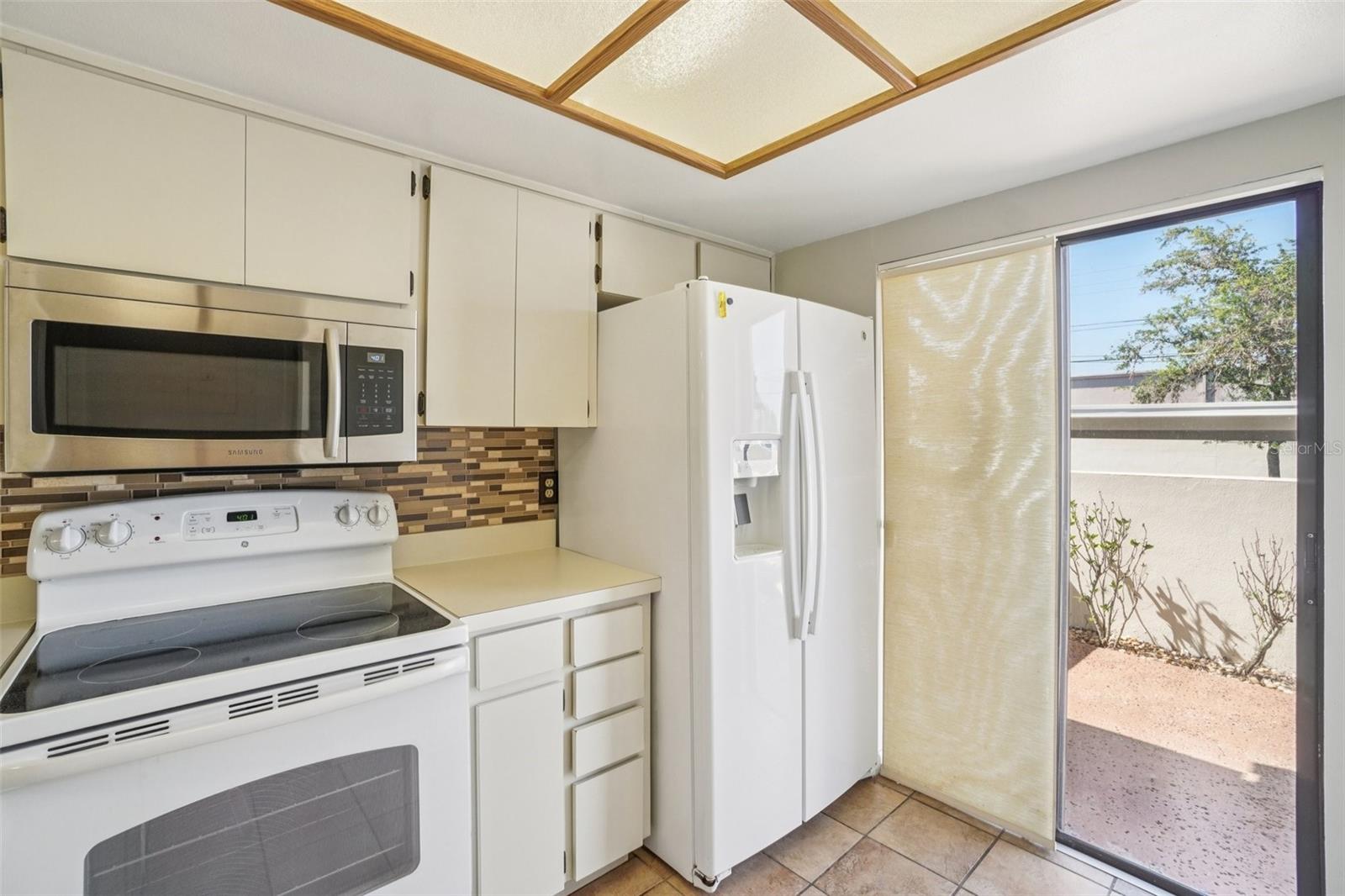 745 OAK PARK PL — photo 16