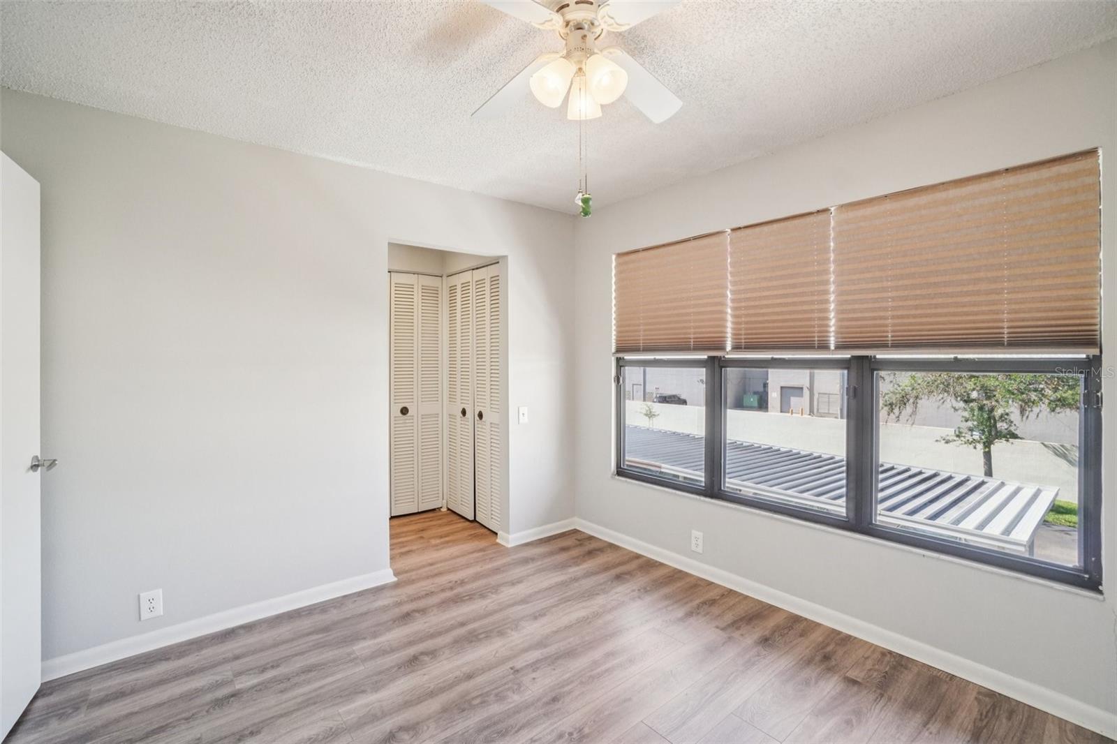 745 OAK PARK PL — photo 28