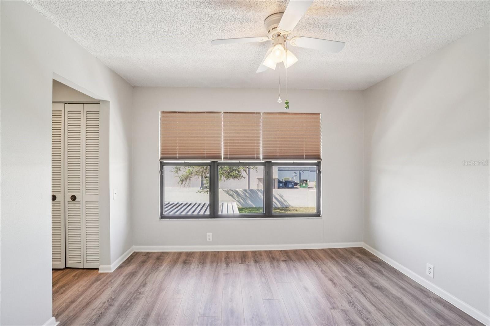 745 OAK PARK PL — photo 27