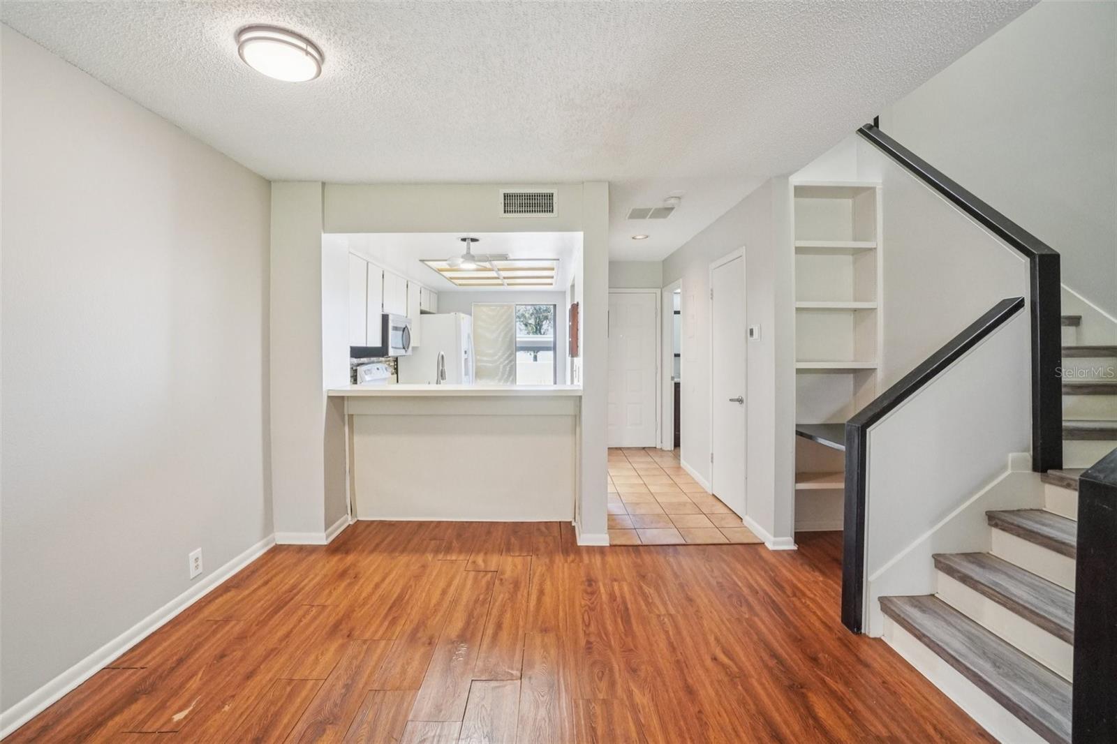 745 OAK PARK PL — photo 8