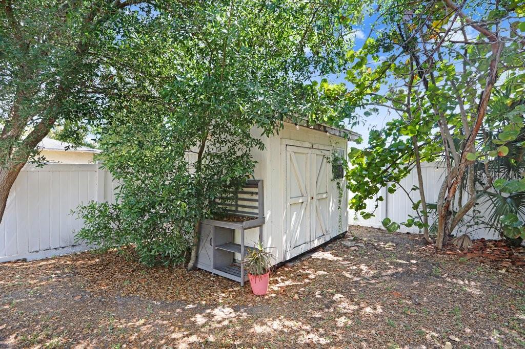 5347 10TH ST N — photo 24