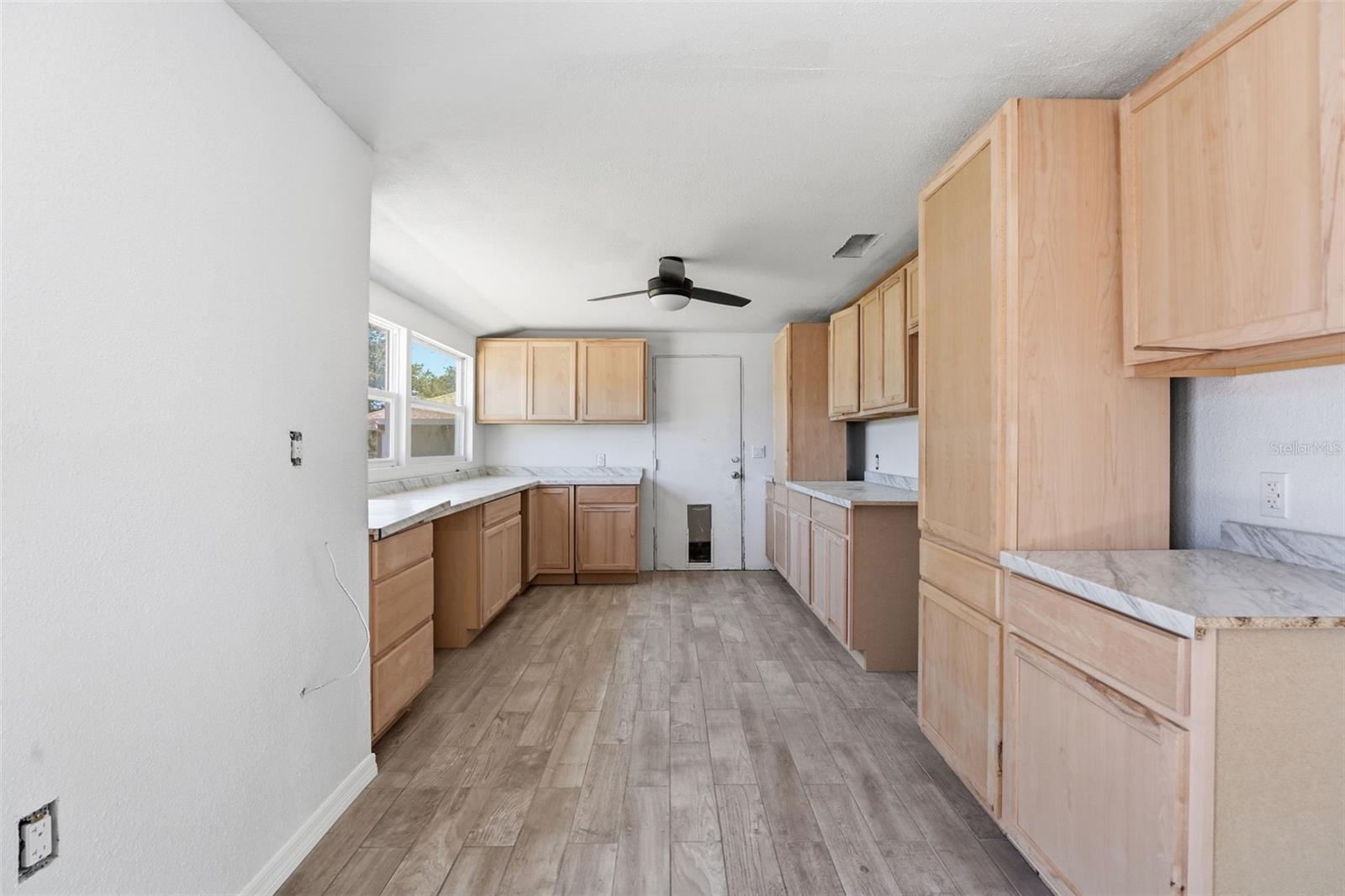 4530 CAZES AVE — photo 6