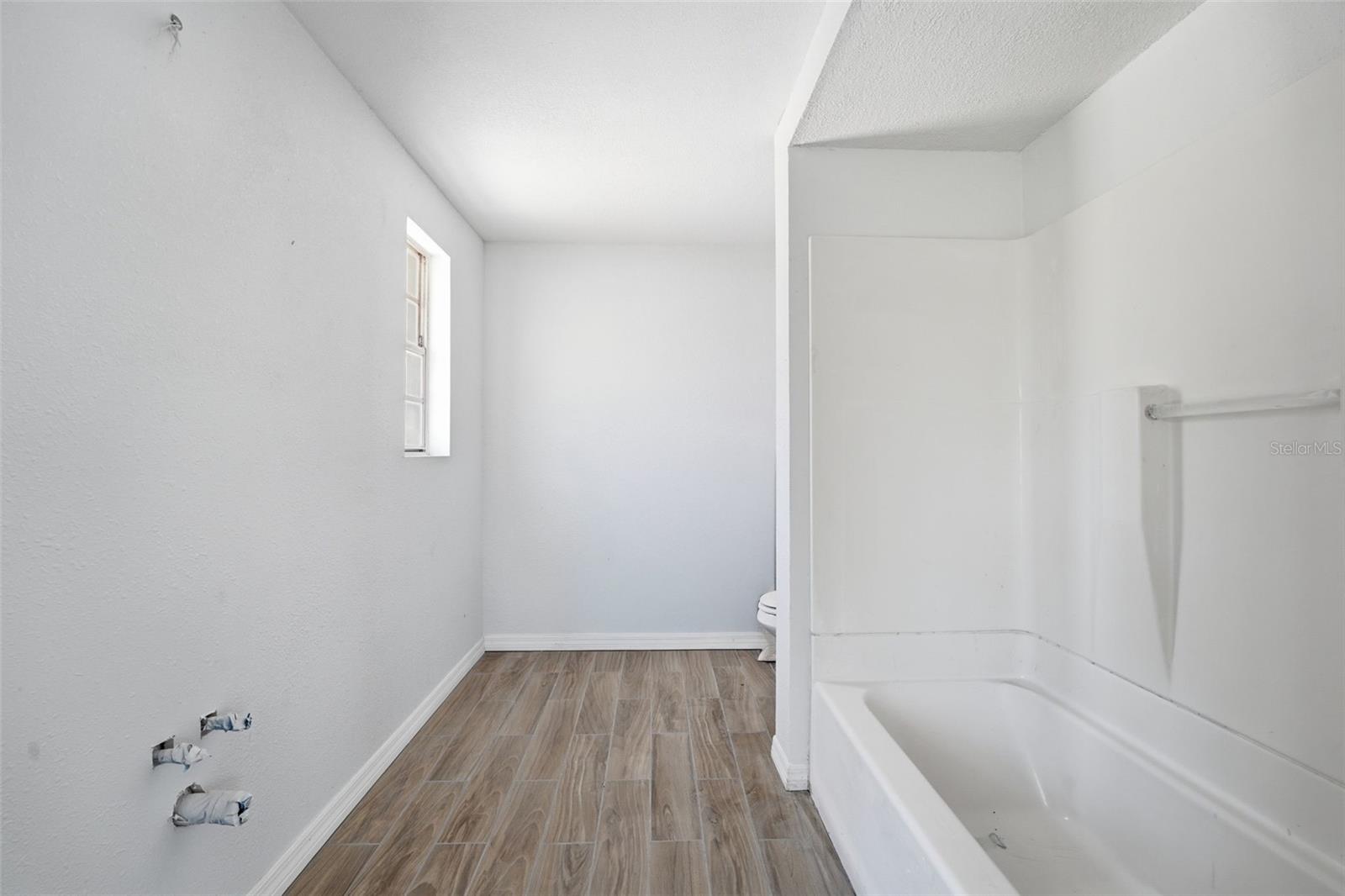 4530 CAZES AVE — photo 16