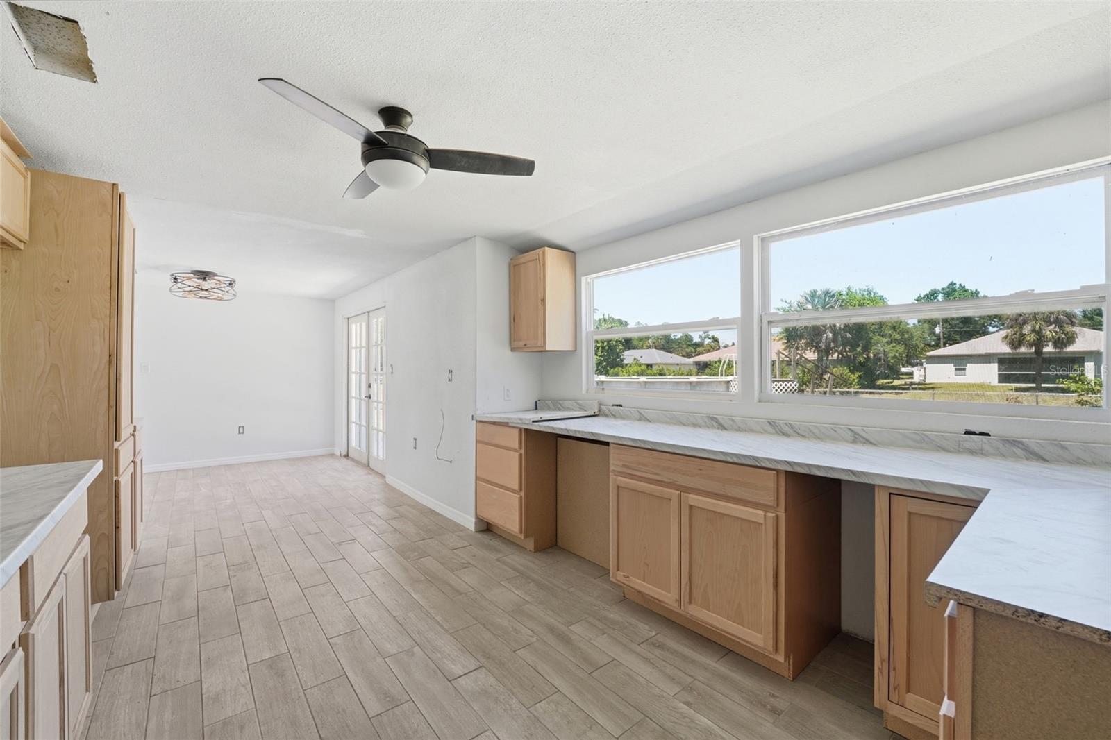 4530 CAZES AVE — photo 7