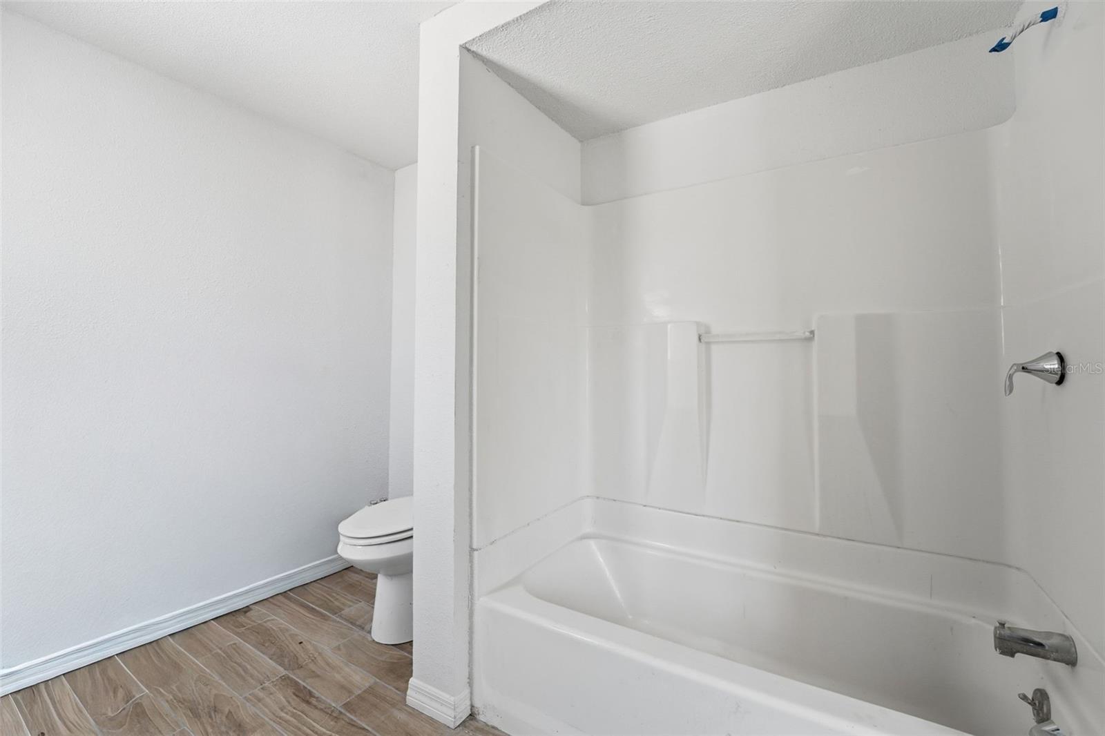 4530 CAZES AVE — photo 17