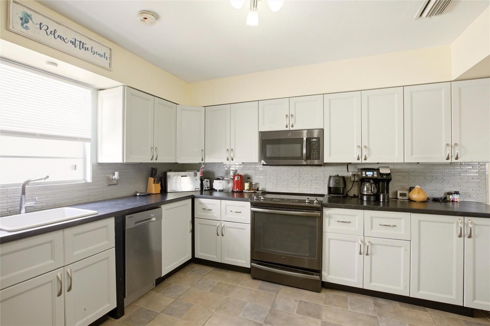 5936 ALBERT PL — photo 8