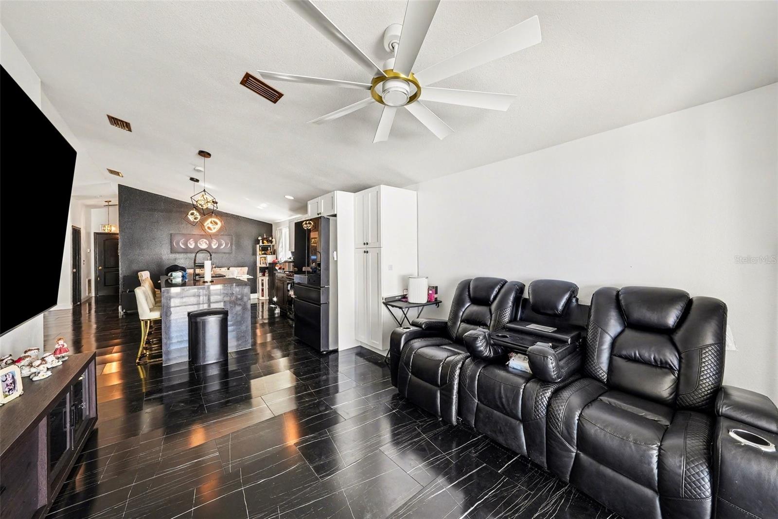 10119 CHIMNEY HILL CT — photo 6
