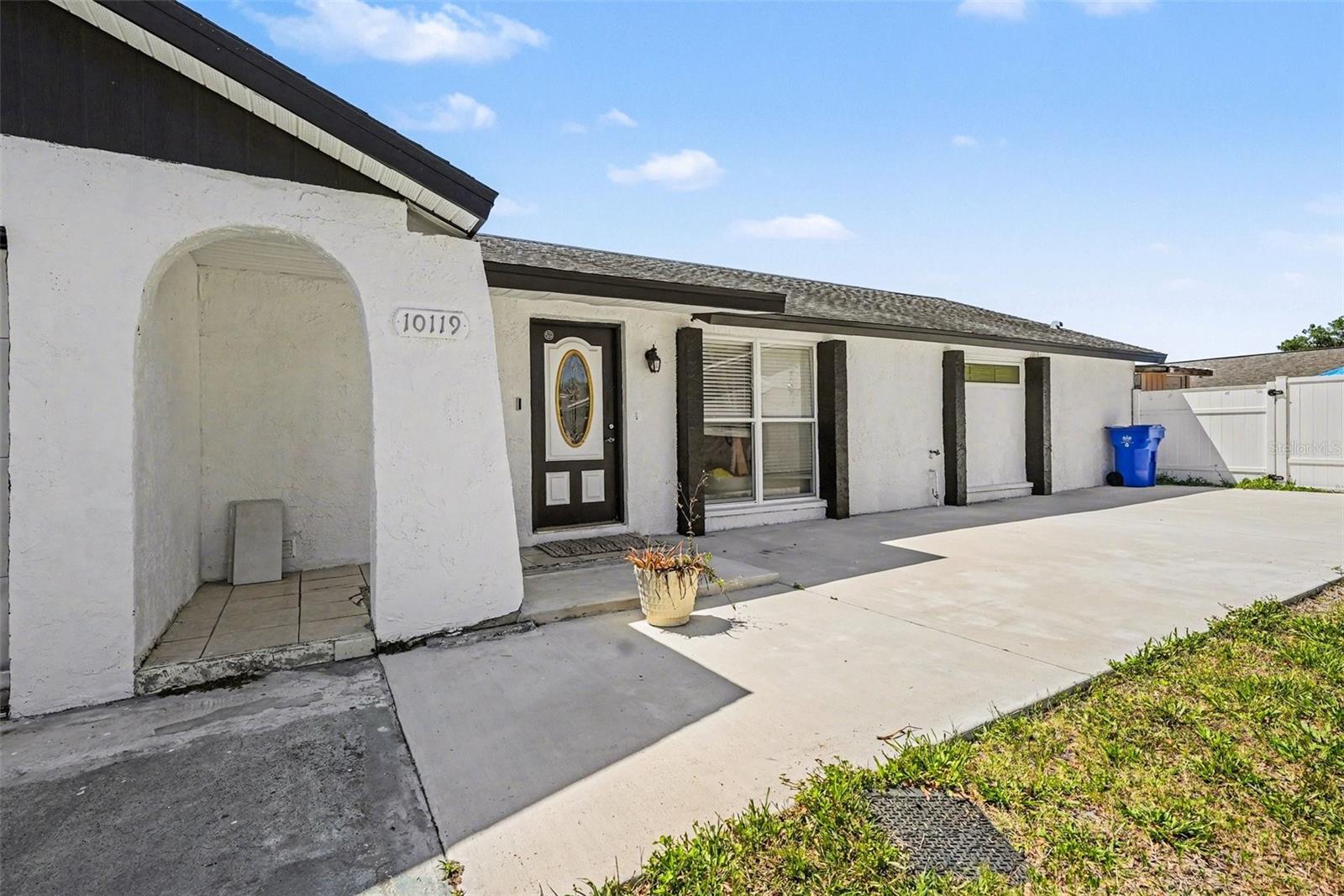 10119 CHIMNEY HILL CT — photo 28