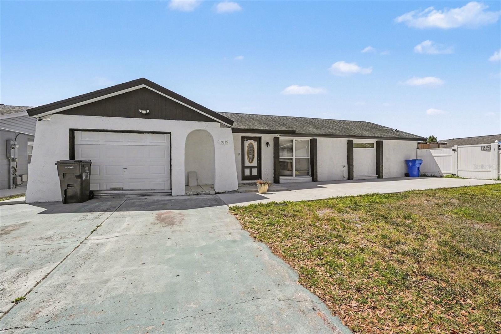 10119 CHIMNEY HILL CT — photo 26