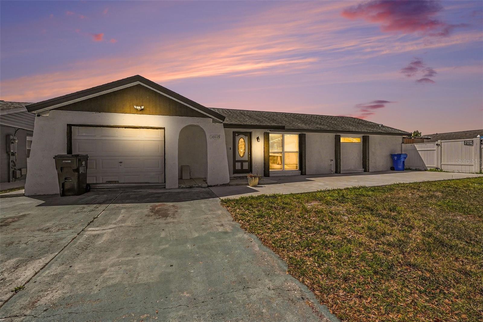 10119 CHIMNEY HILL CT — photo 27