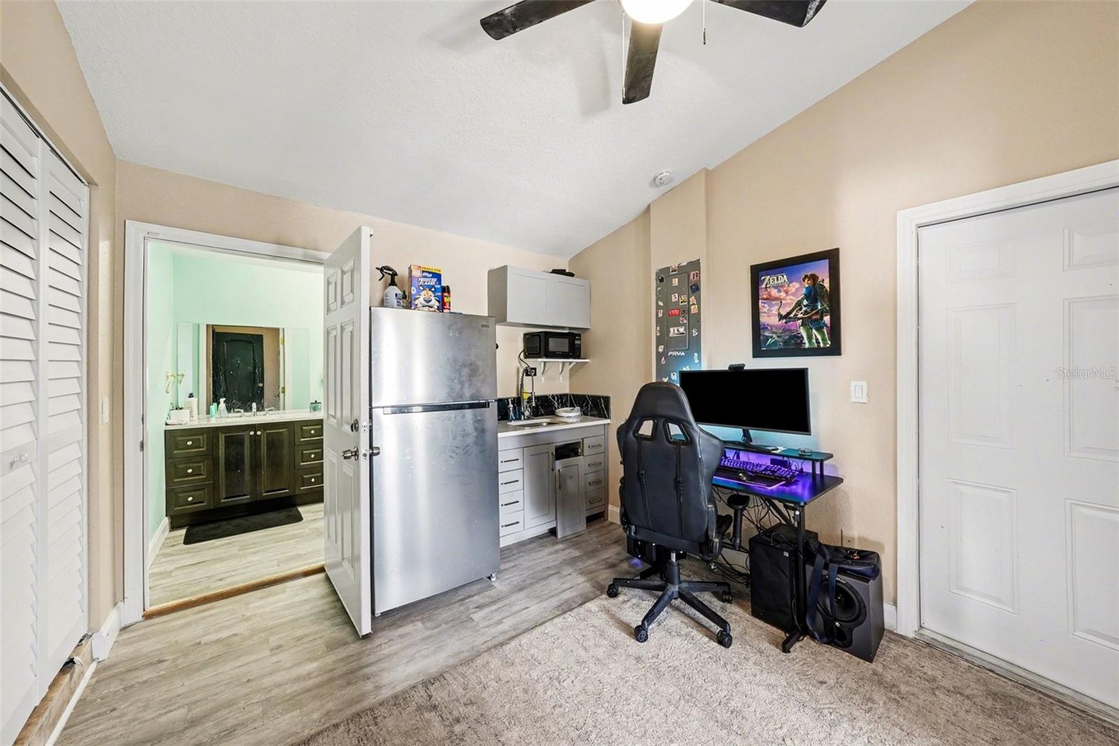 10119 CHIMNEY HILL CT — photo 16