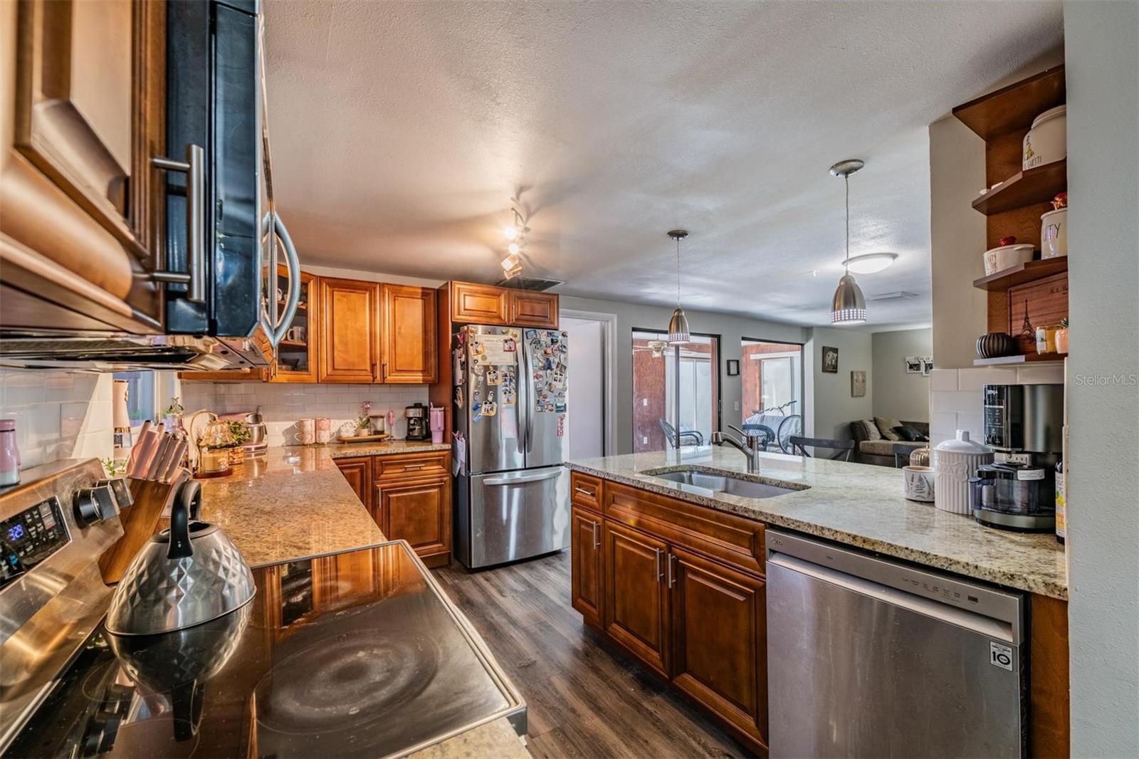 7300 BELLOWS FALLS LN — photo 25