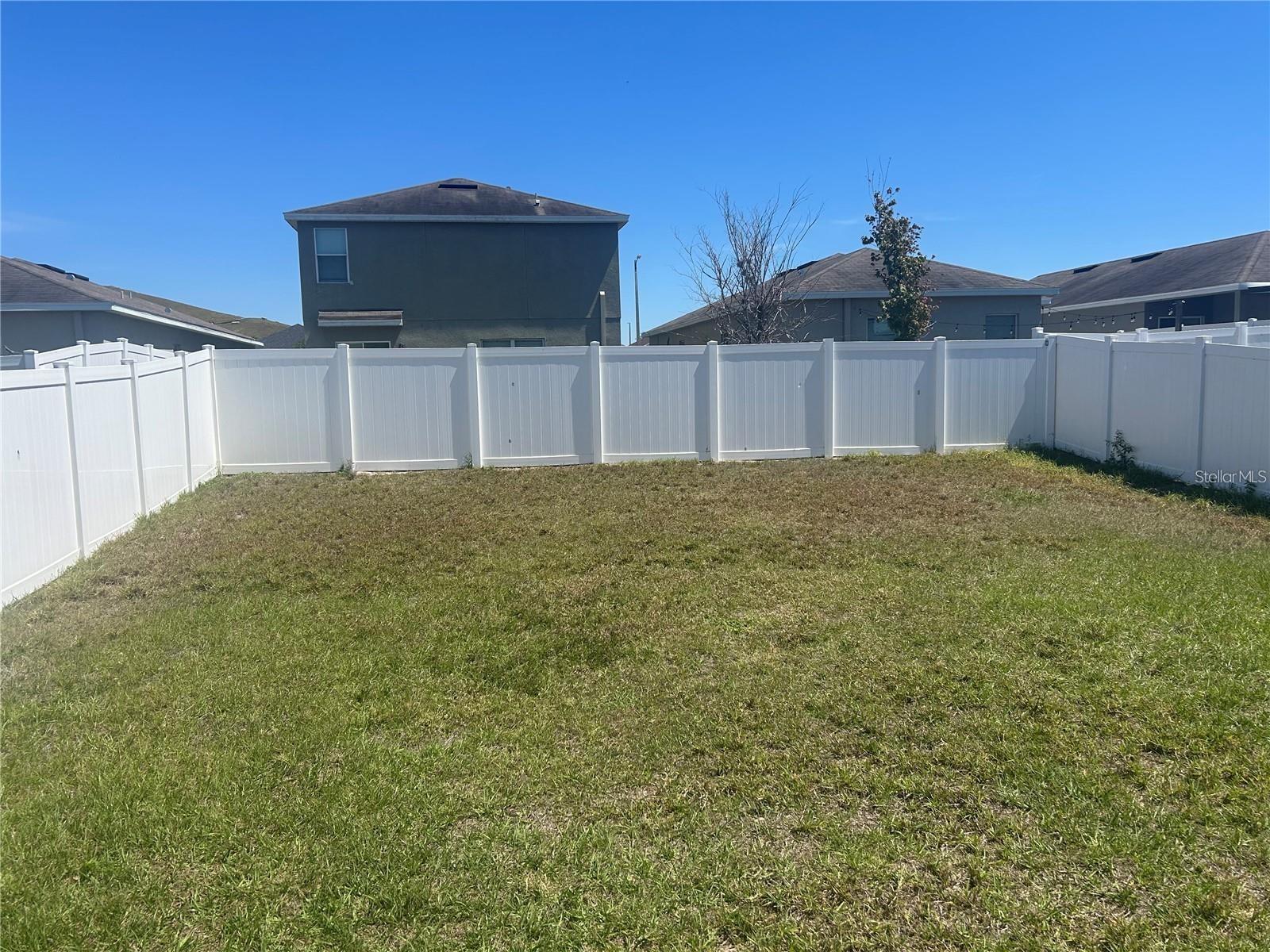 14428 DUNROBIN DR — photo 15
