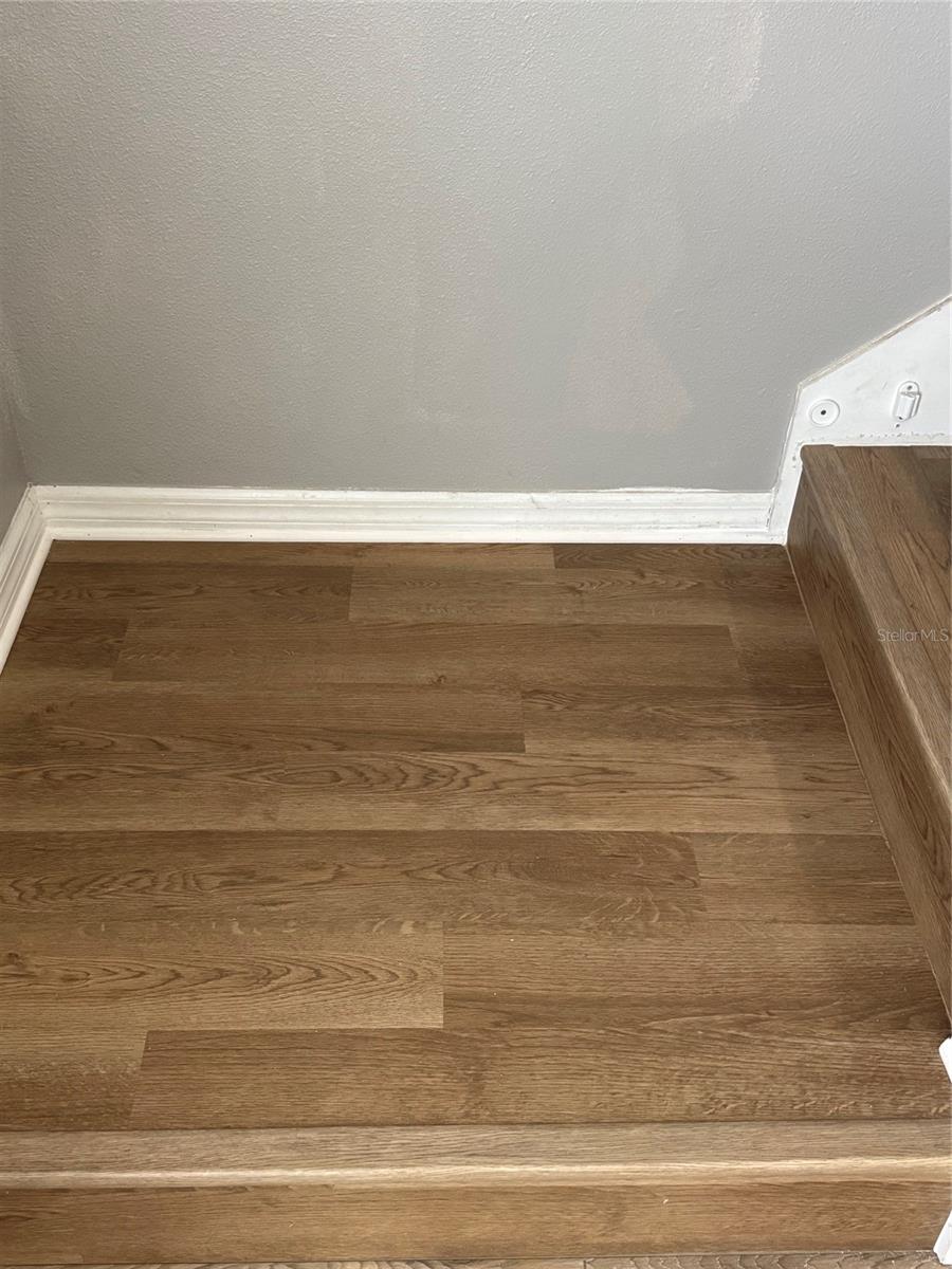 14428 DUNROBIN DR — photo 16