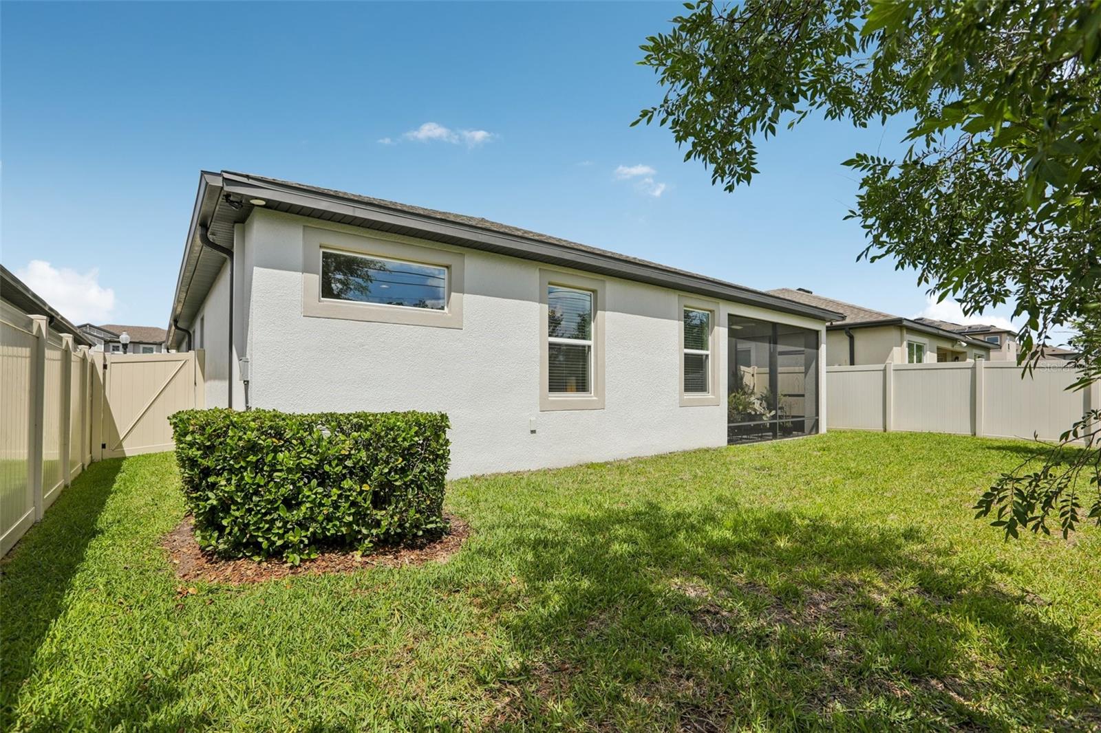 7114 GULF CYPRESS AVE — photo 34