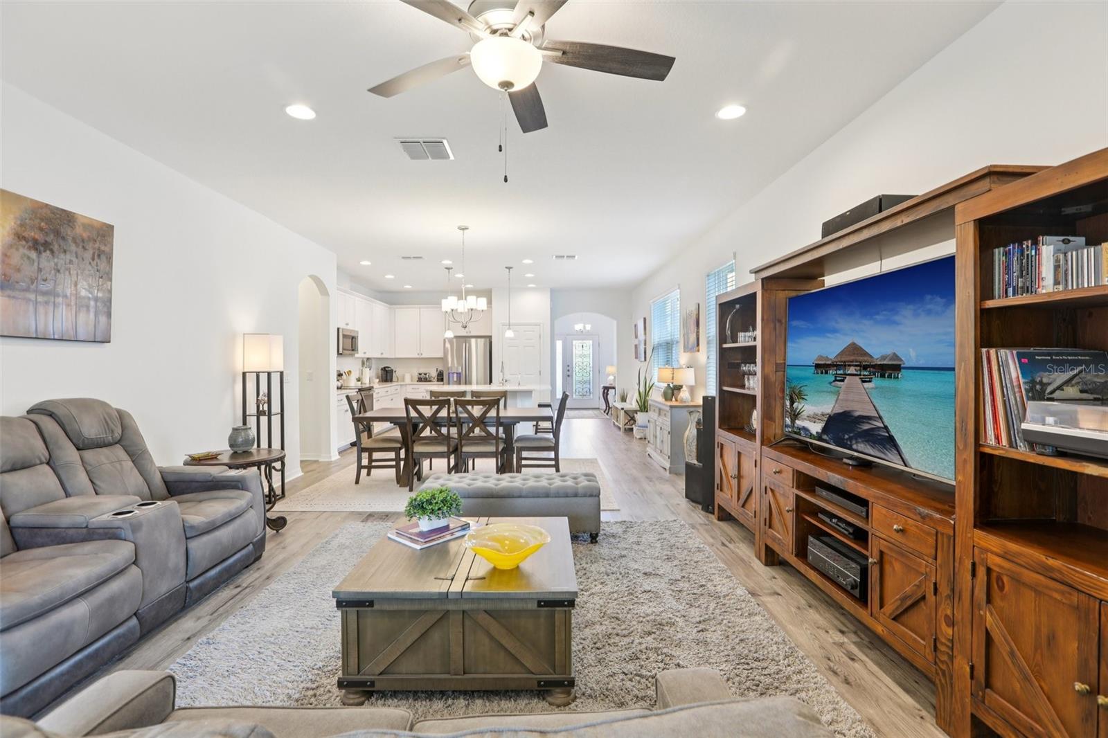 7114 GULF CYPRESS AVE — photo 5